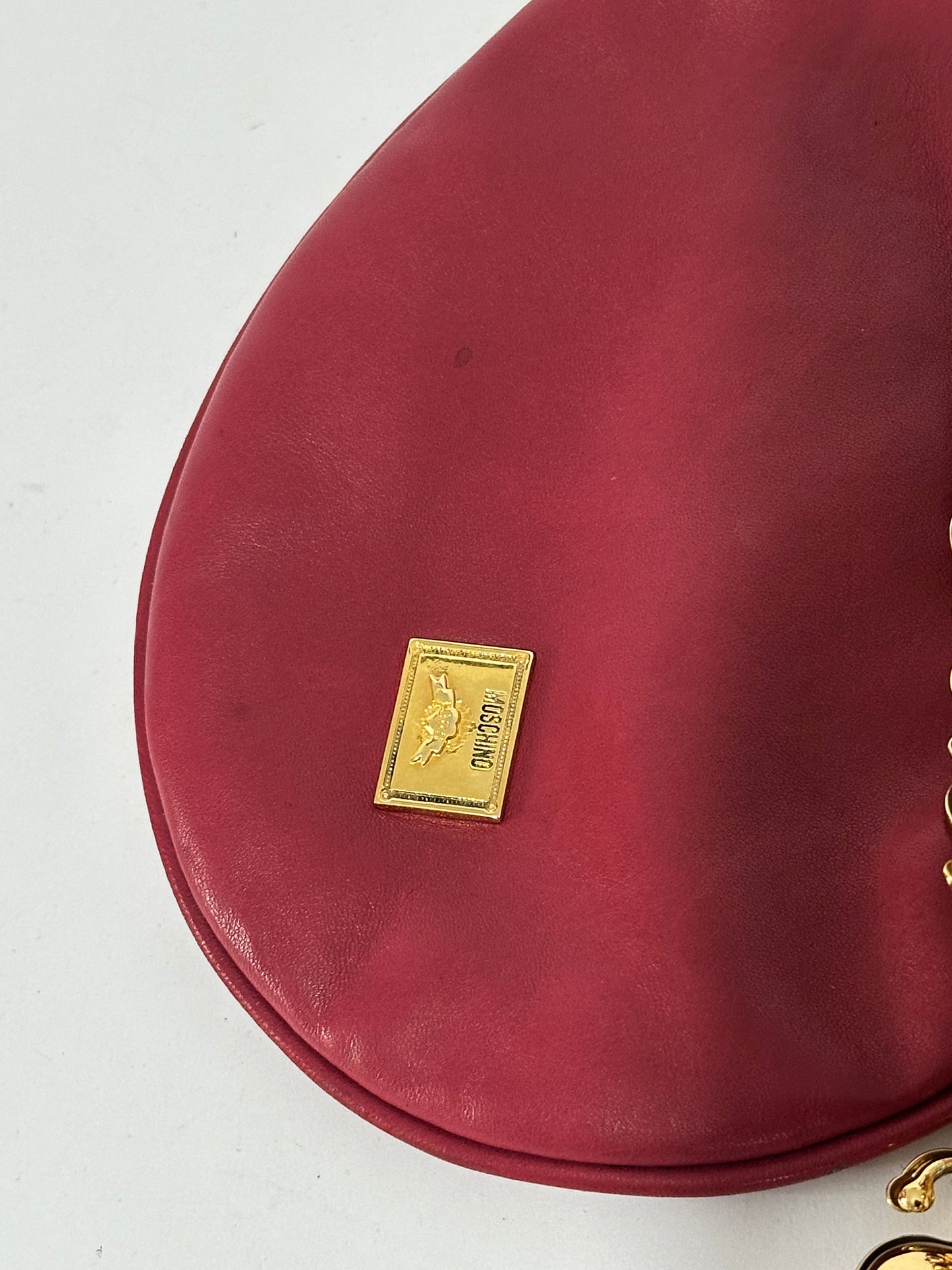 VINTAGE MOSCHINO Clutch Soft Leather Heart Gold Chain Handbag