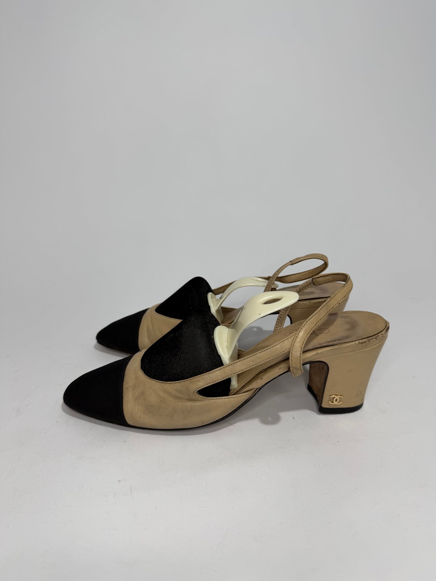 Chanel Beige Leather and Black Fabric Cap Toe Slingback Sandals Size 38EU/8 US