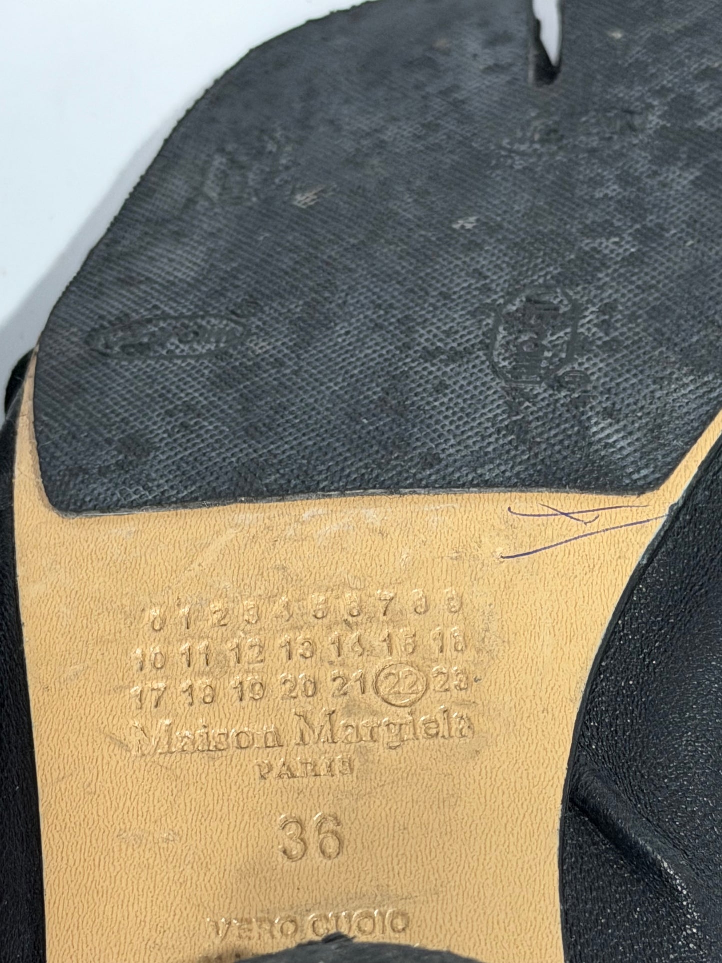Maison Margiela
30mm Tabi pumps Size 36 EU/6 US
