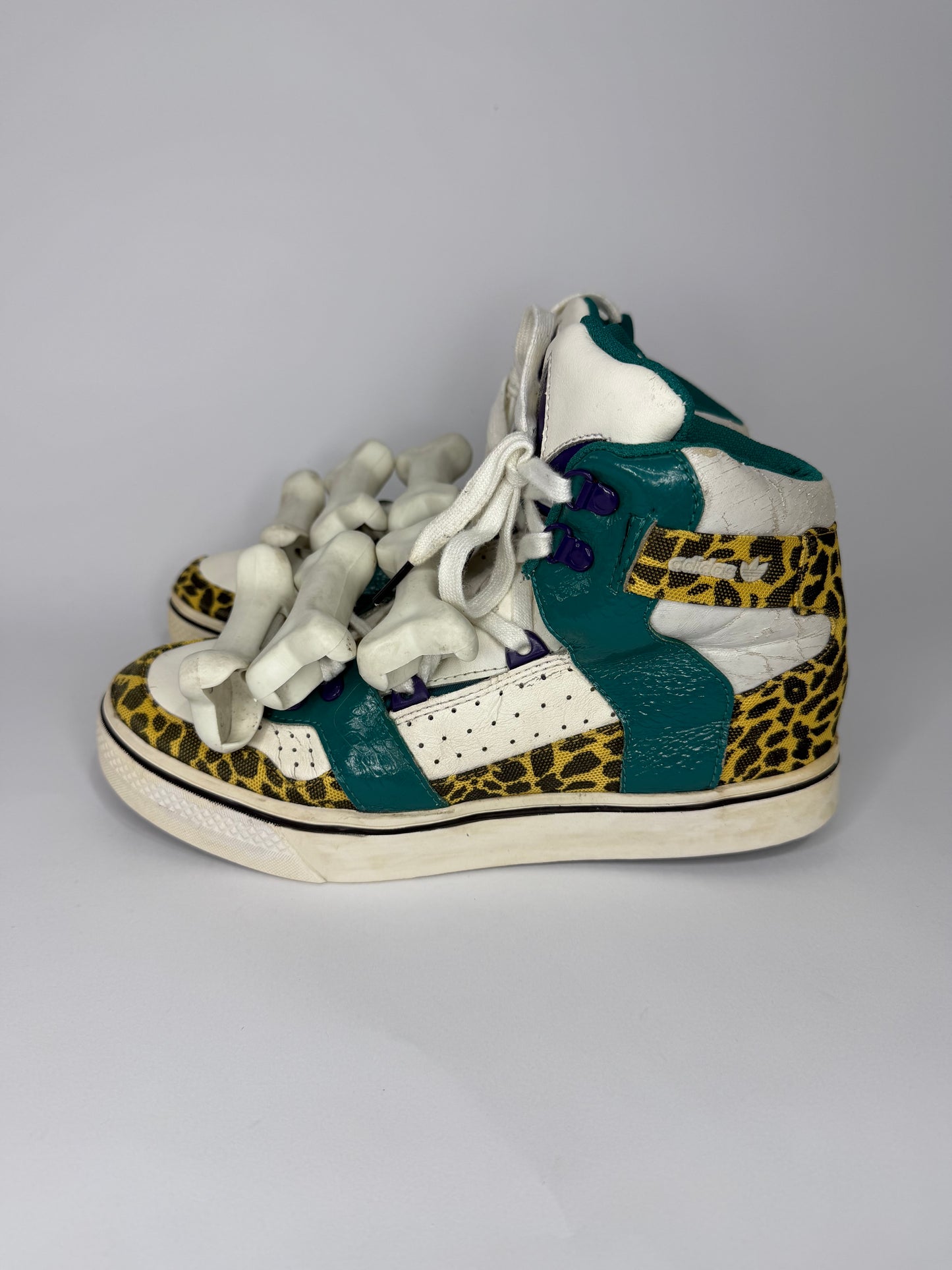 Adidas Originals Jeremy Scott JS Bones Leopard Print High-Top Sneakers White/Teal – Men’s US 8.5 / EU 42