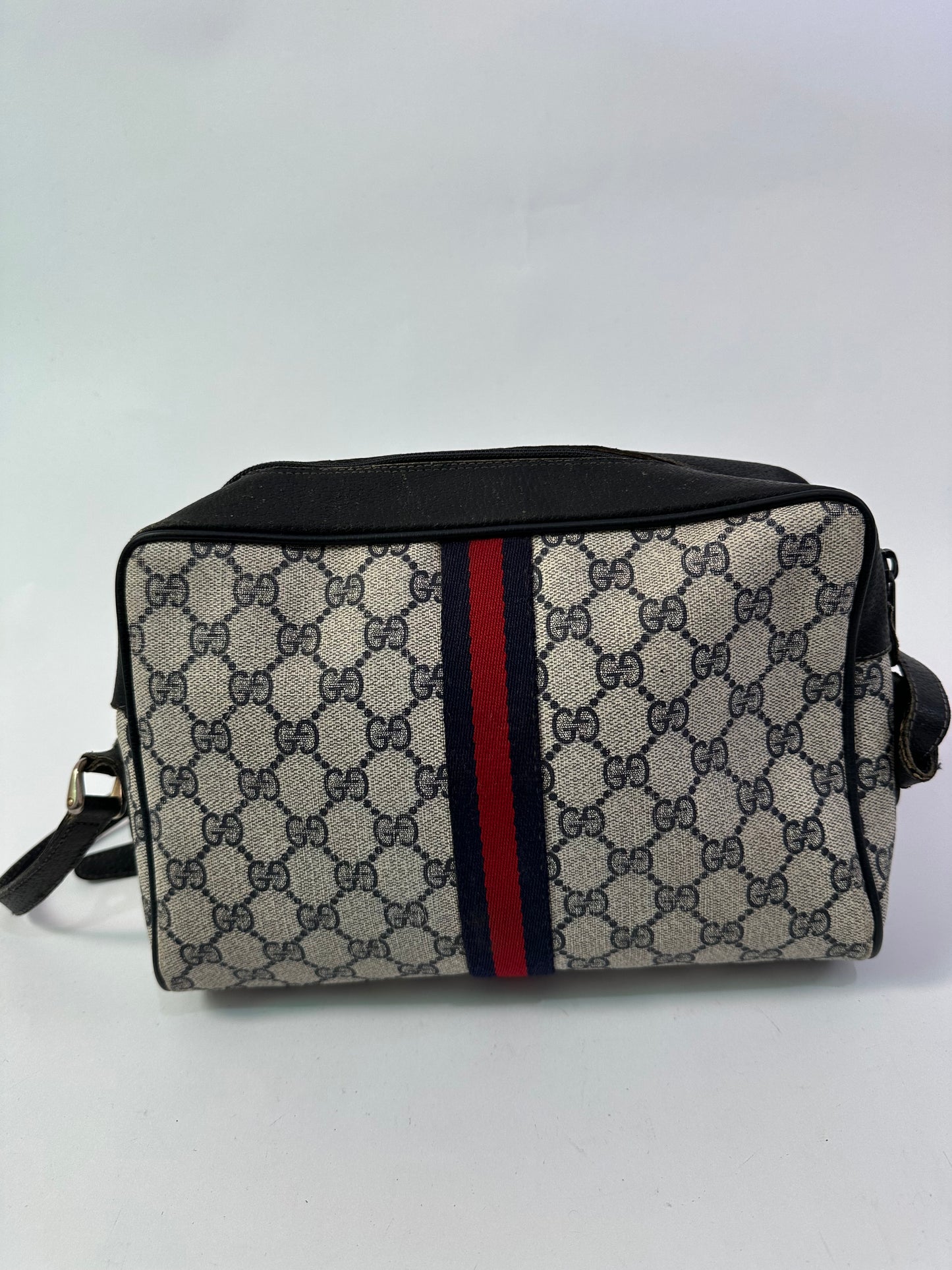 Gucci
GG Supreme Small Ophidia Crossbody Bag