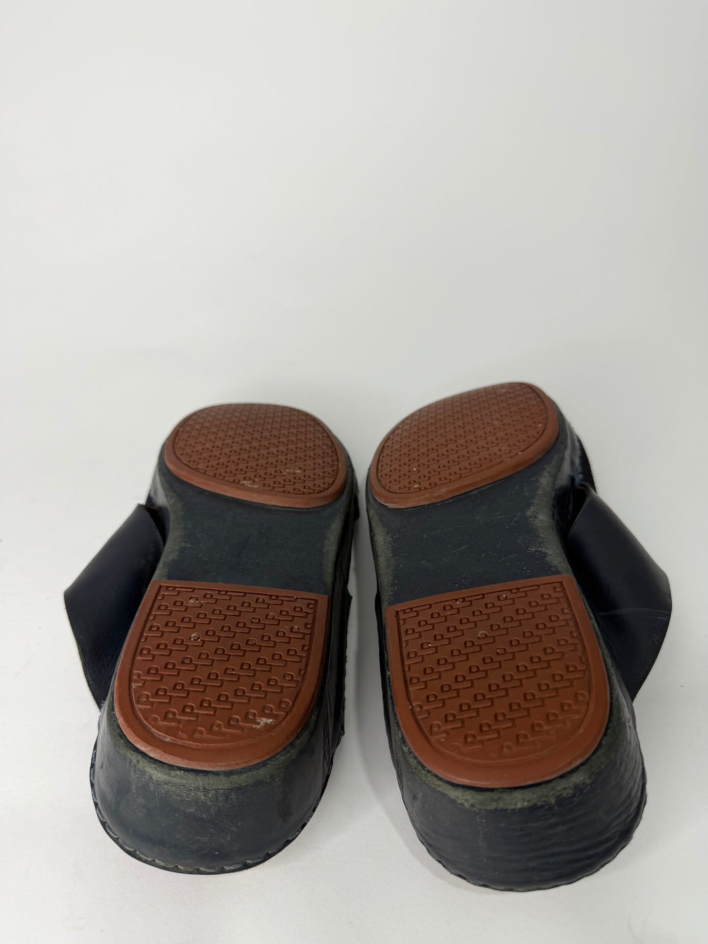 Loro Piana New Buckle Sandal
Ox Leather Sandals Size 41 EU/ 7.5 UK