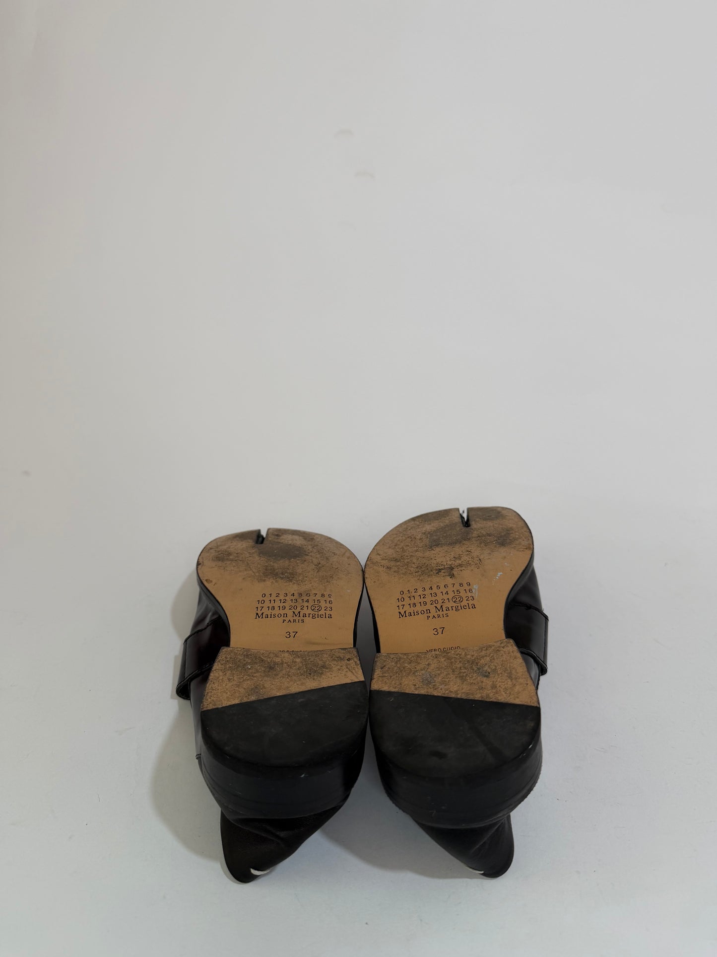 Maison Margeil Tabi strap split-toe loafers Size 37 EU/ 7 US/ 4 UK