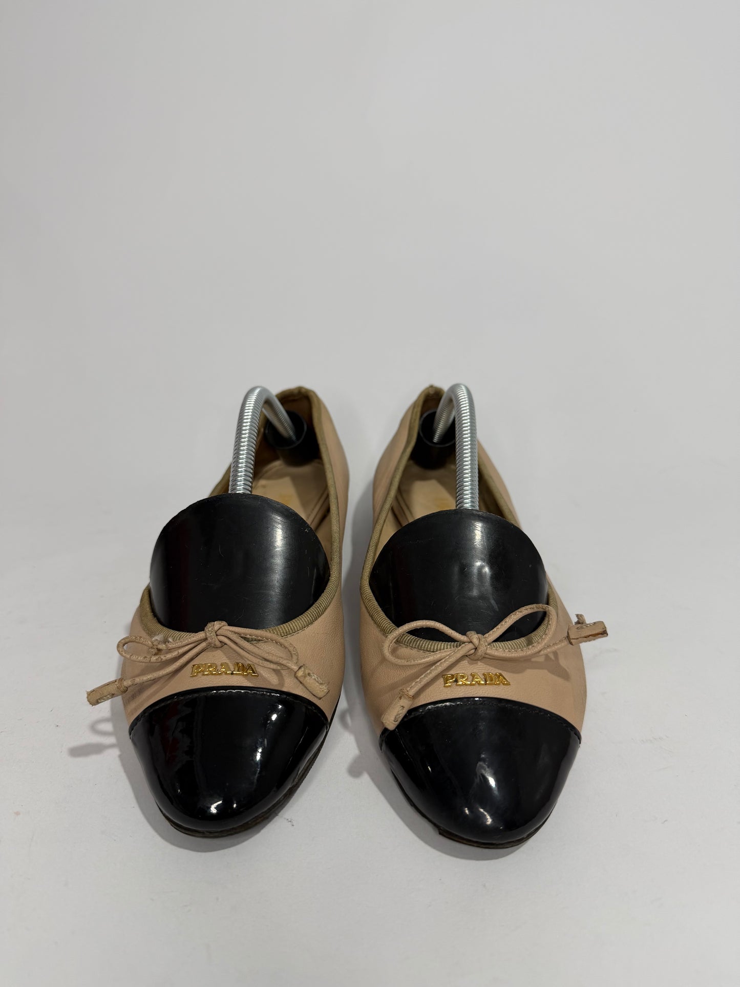 Prada Beige & Black Cap Toe Leather Ballet Flats with Bow Detail Size 36
