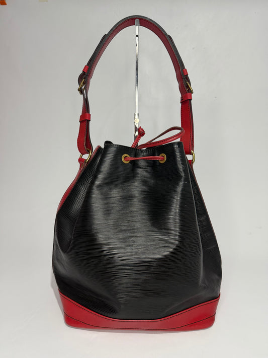 LOUIS VUITTON
Black/Castilian Red Epi Leather Large Noe Bag
