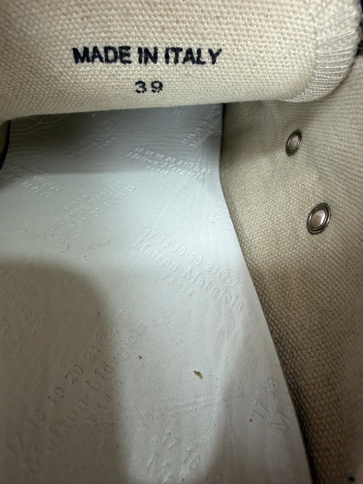 Maison Margiela Tabi Low Sneaker Size 39 EU/ 9 US/ 6 UK