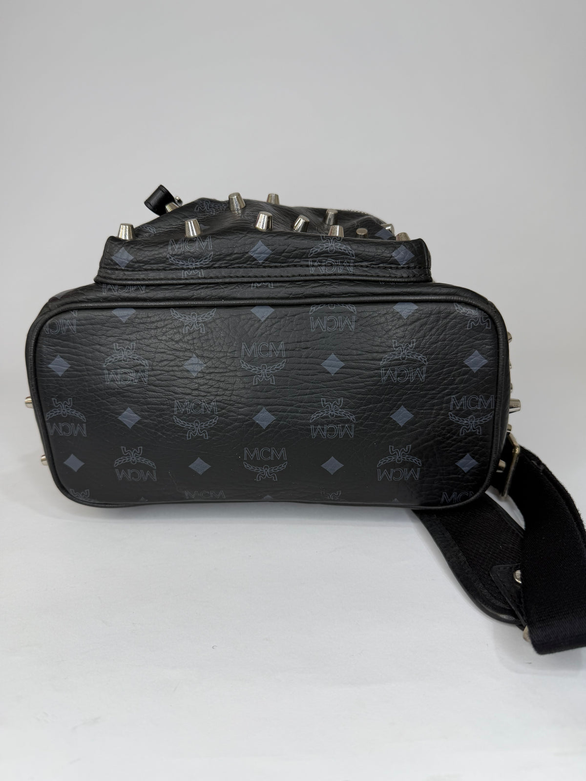 MCM
Visetos Medium Sprinkle Stud Stark Backpack Black