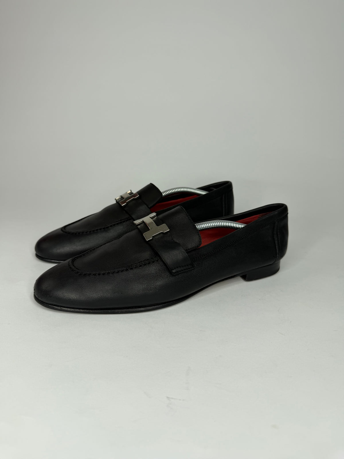Hermès
Paris H Logo Loafers
Women's Size 39 EU/ 9 US / 6 UK