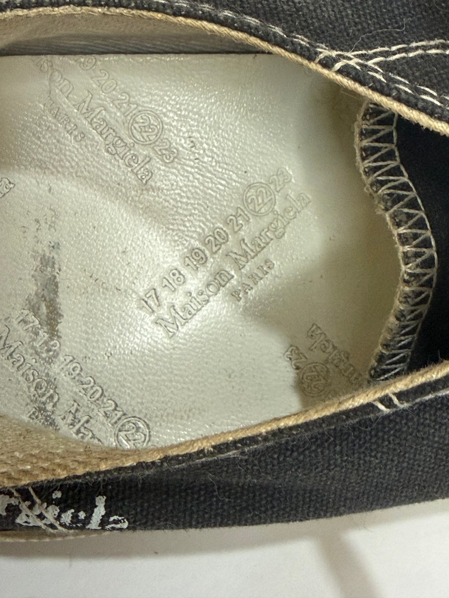 Maison Margiela 22 Tabi Low Sneaker Size 35.5 EU/ 5.5 US/ 2.5UK