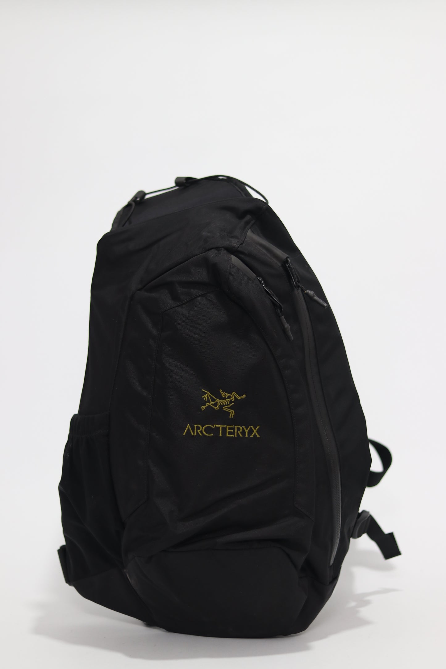 ARC’TERYX SYSTEM_A
Quiver Crossbody Pack
Black Ash