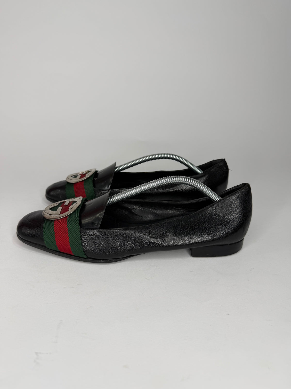 Gucci Black Leather GG Web Stripe Flats Loafers Made in Italy Size 38C