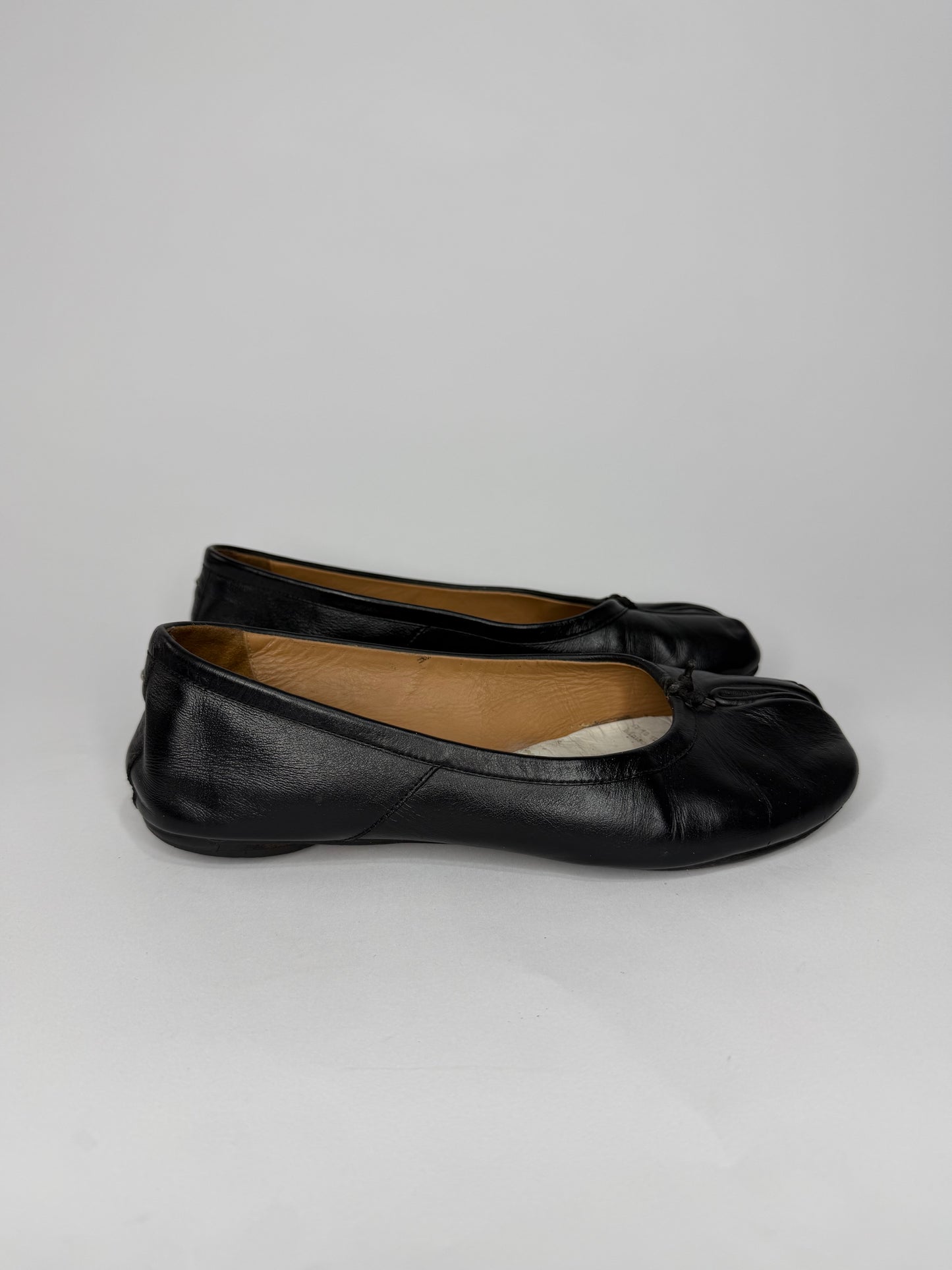 Maison Margiela Tabi Ballet Flats Black Leather Split-Toe EU 37. 5 EU/ 7.5 US