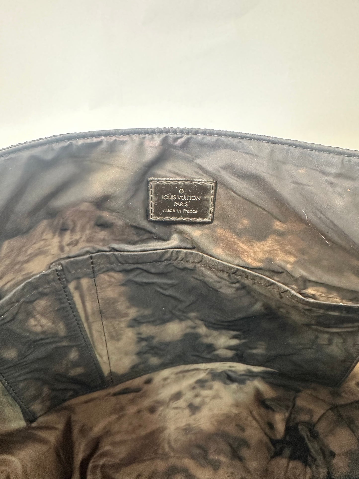 LOUIS VUITTON
Black Damier Geant Canvas Loup Messenger Bag