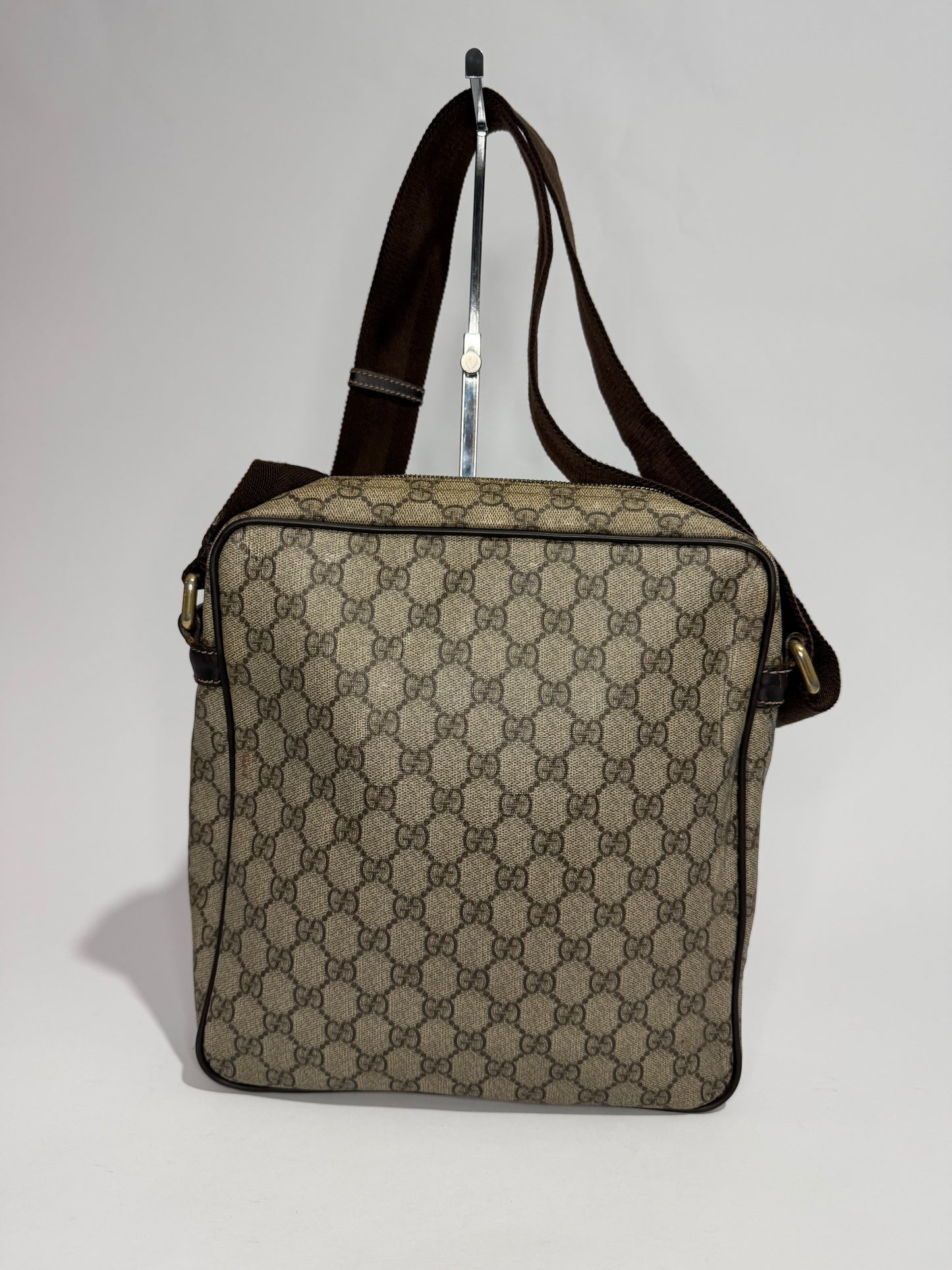 Gucci
GG Supreme Messenger Bag