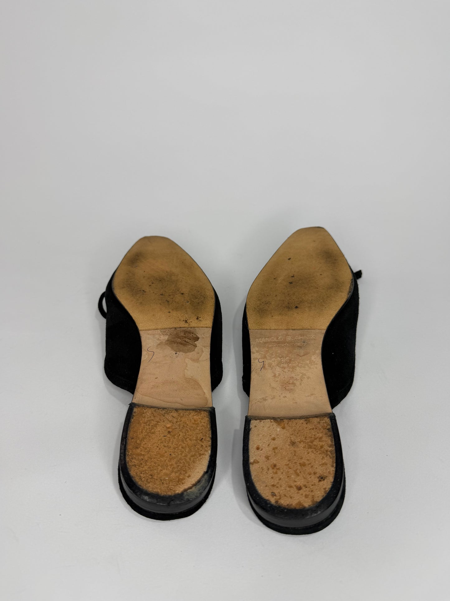 Manolo Blahnik
Suede Bow Accents Mules
Women's Size: 9 | IT 39