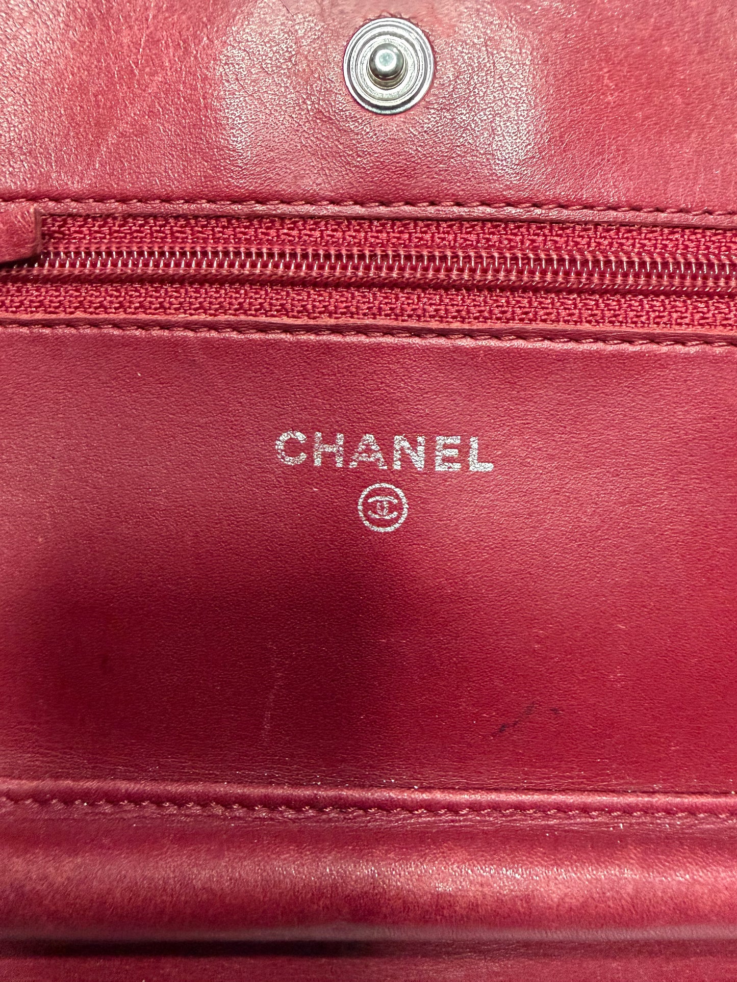 Chanel
Double Stitch Hamptons Wallet On Chain