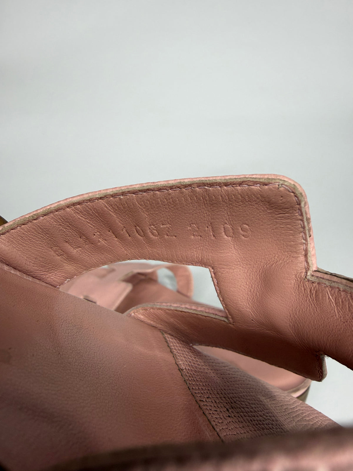 Hermes Pink Leather Oasis Slide Sandals Size 39  EU/ 9 US/ 6 UK