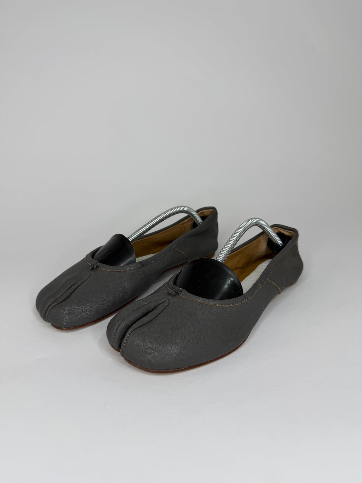 Maison Margiela Tabi Ballet Flats Grey Leather Split-Toe EU 38 / 8 US/ 5 UK