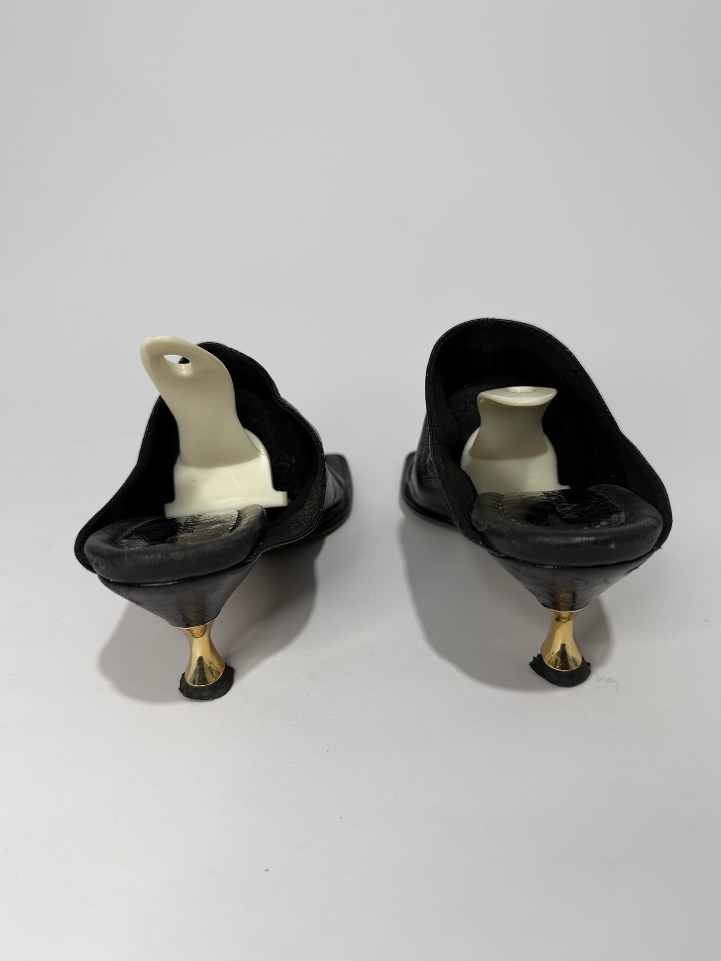 Bottega Veneta Black Leather Square Toe Stretch Mules Gold Sculptural Heel EU 37 EU/ 7 US/ 4 UK
