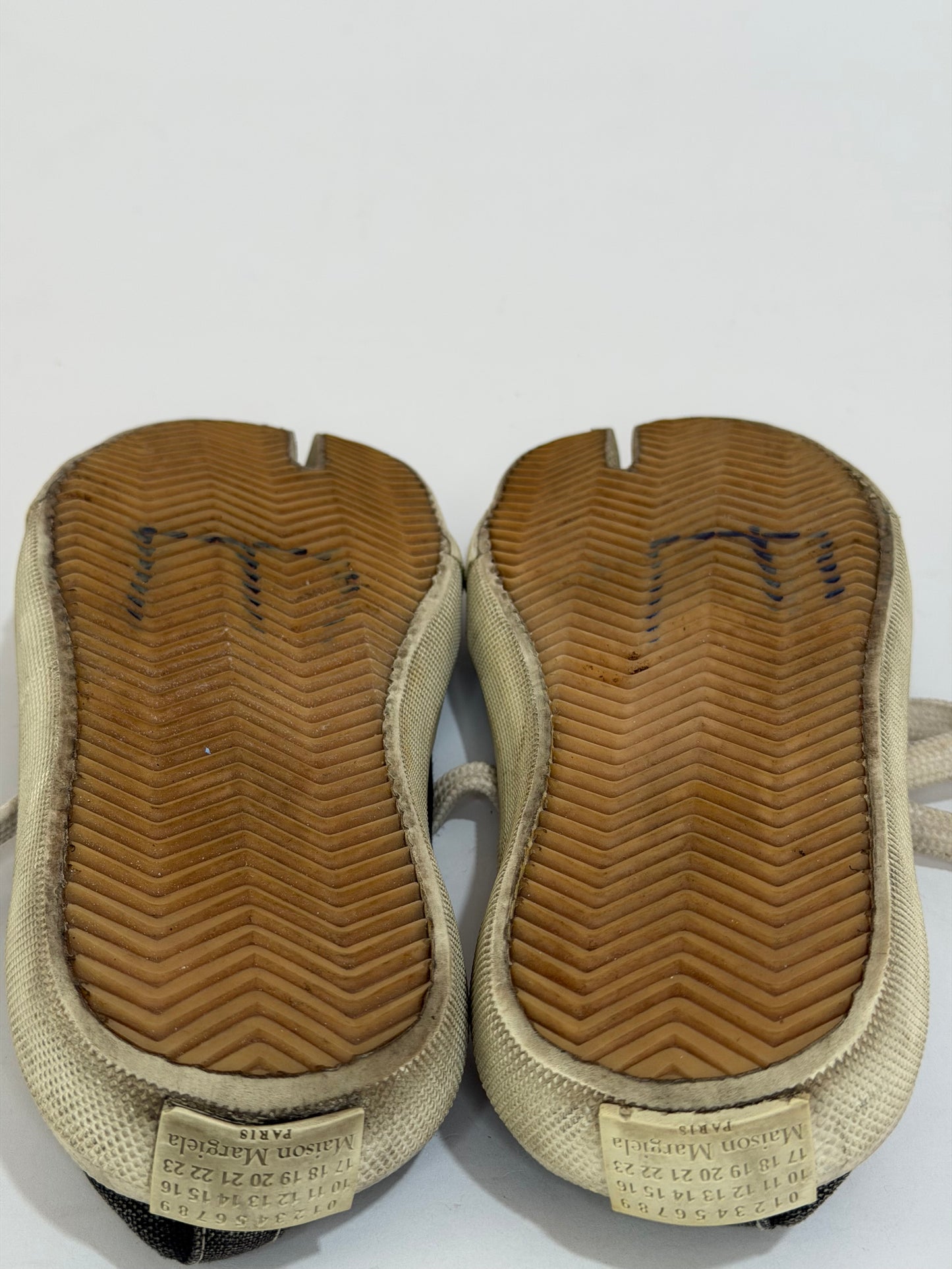 Maison Margiela 22 Tabi Low Sneaker Size 35.5 EU/ 5.5 US/ 2.5UK