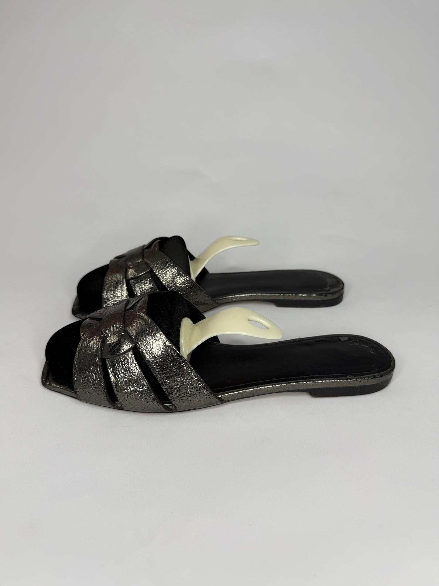 Saint Laurent Paris Silver Leather Tribute Flat Sandals Size 38.5 EU/ 8.5 US / 5.5 UK