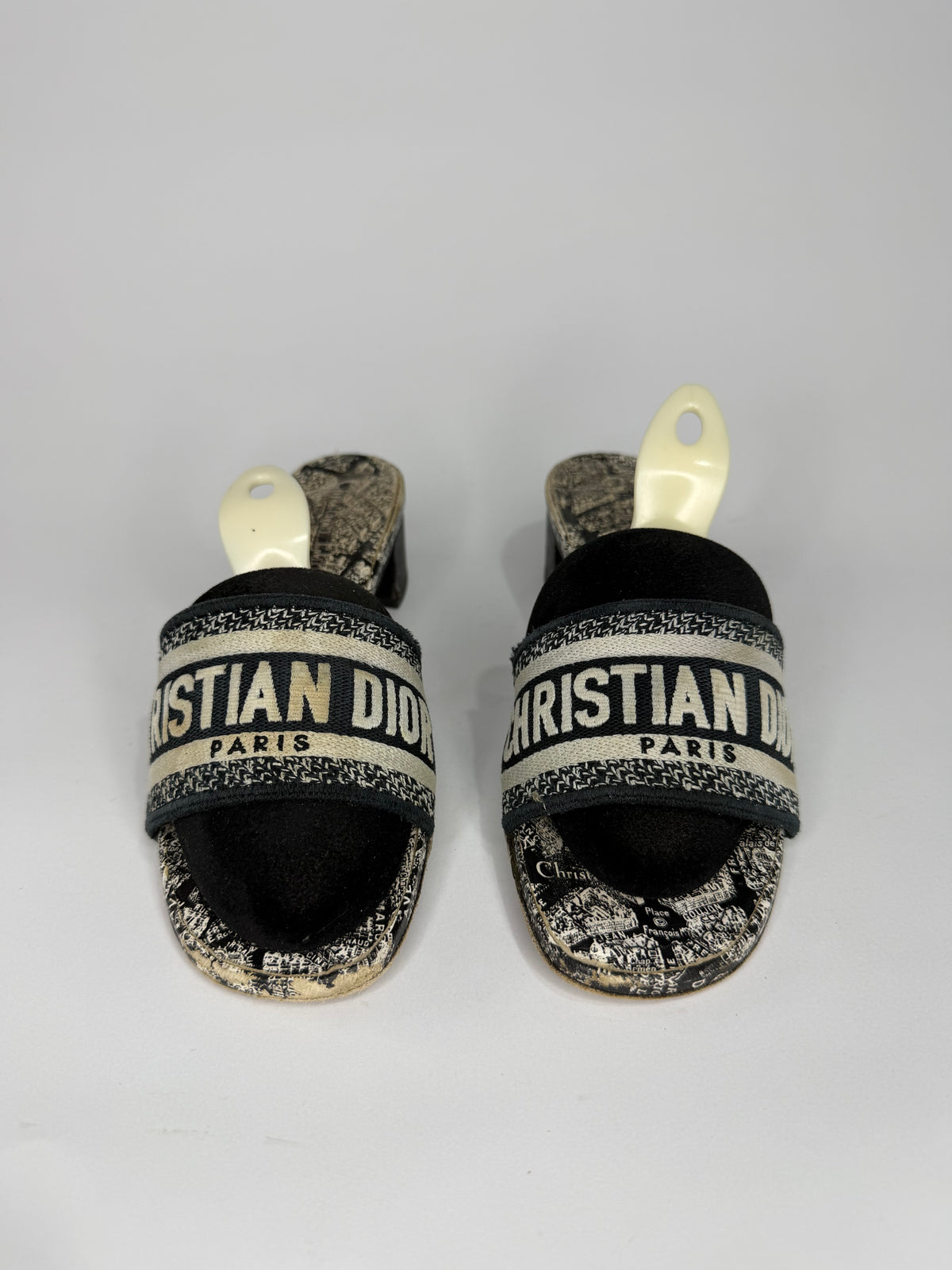 CHRISTIAN DIOR
Canvas Lurex Embroidered Dway 40mm Slide Sandals Size 36 EU/ 6 US / 3 UK
