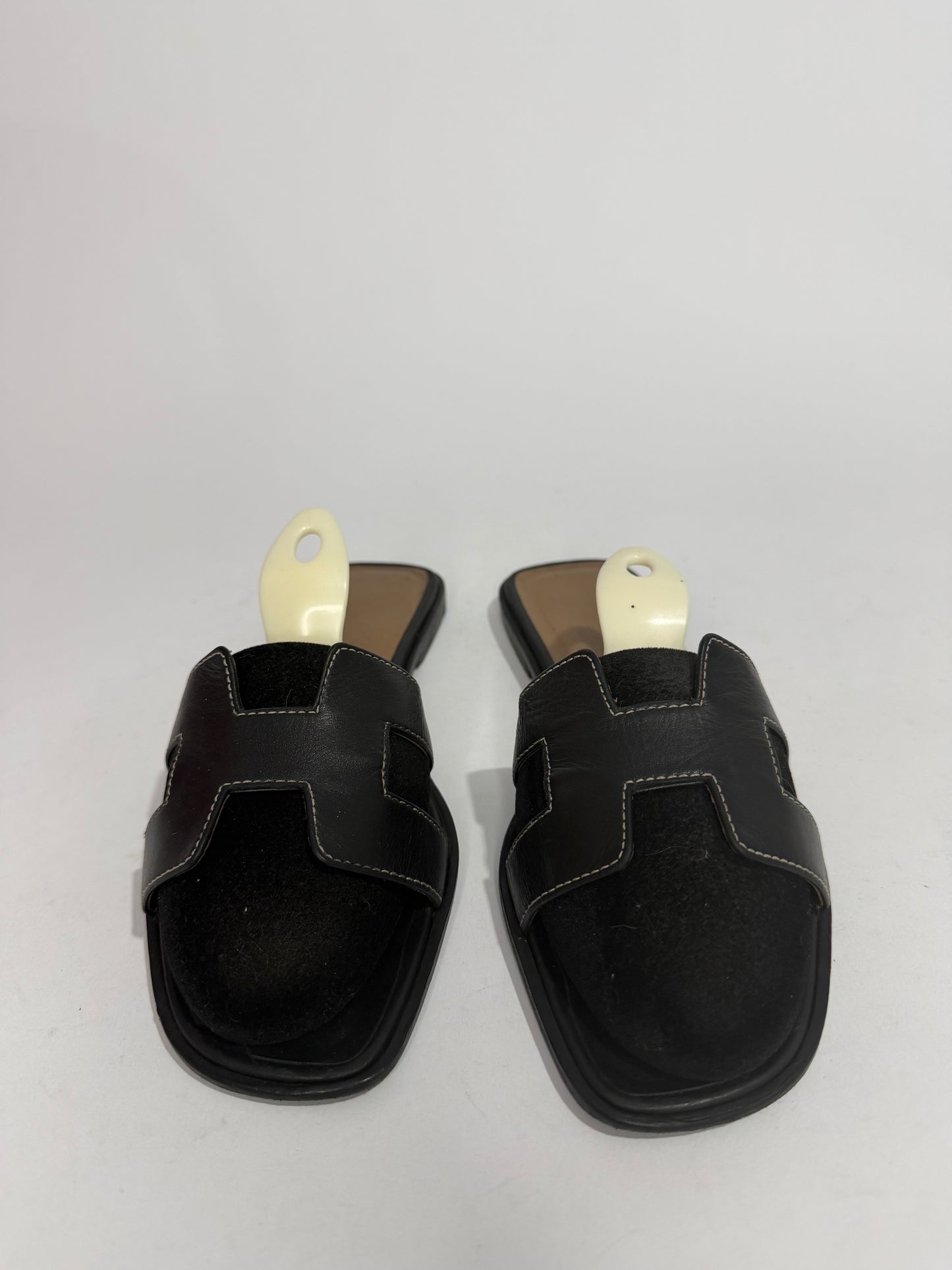 HERMES Black Box Calfskin Oran Sandals 37.5 EU/ 7.5 US / 4.5 UK