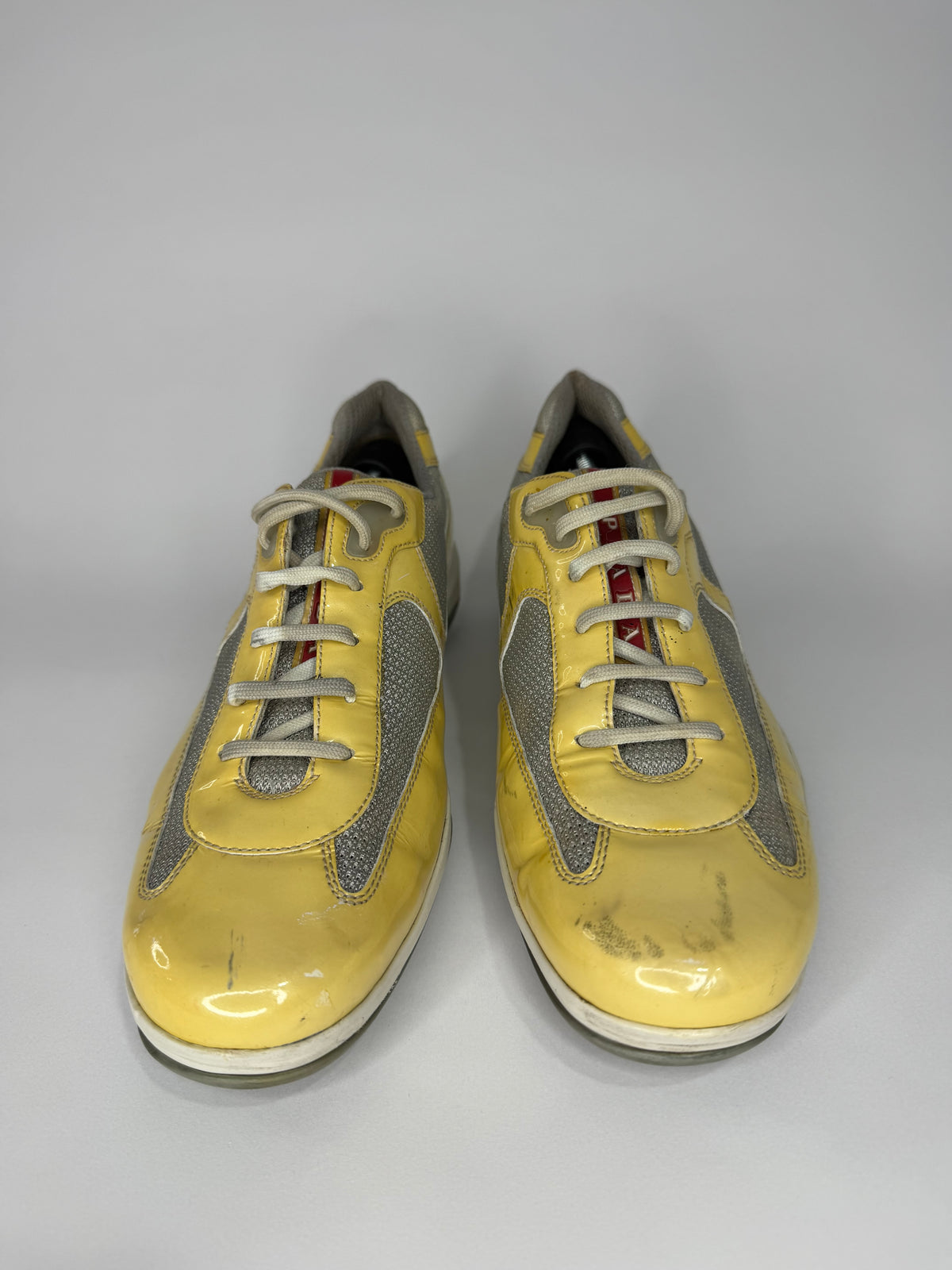 VINTAGE PRADA AMERICA CUP TRAINERS IN CREAM & SILVER Size 7 US