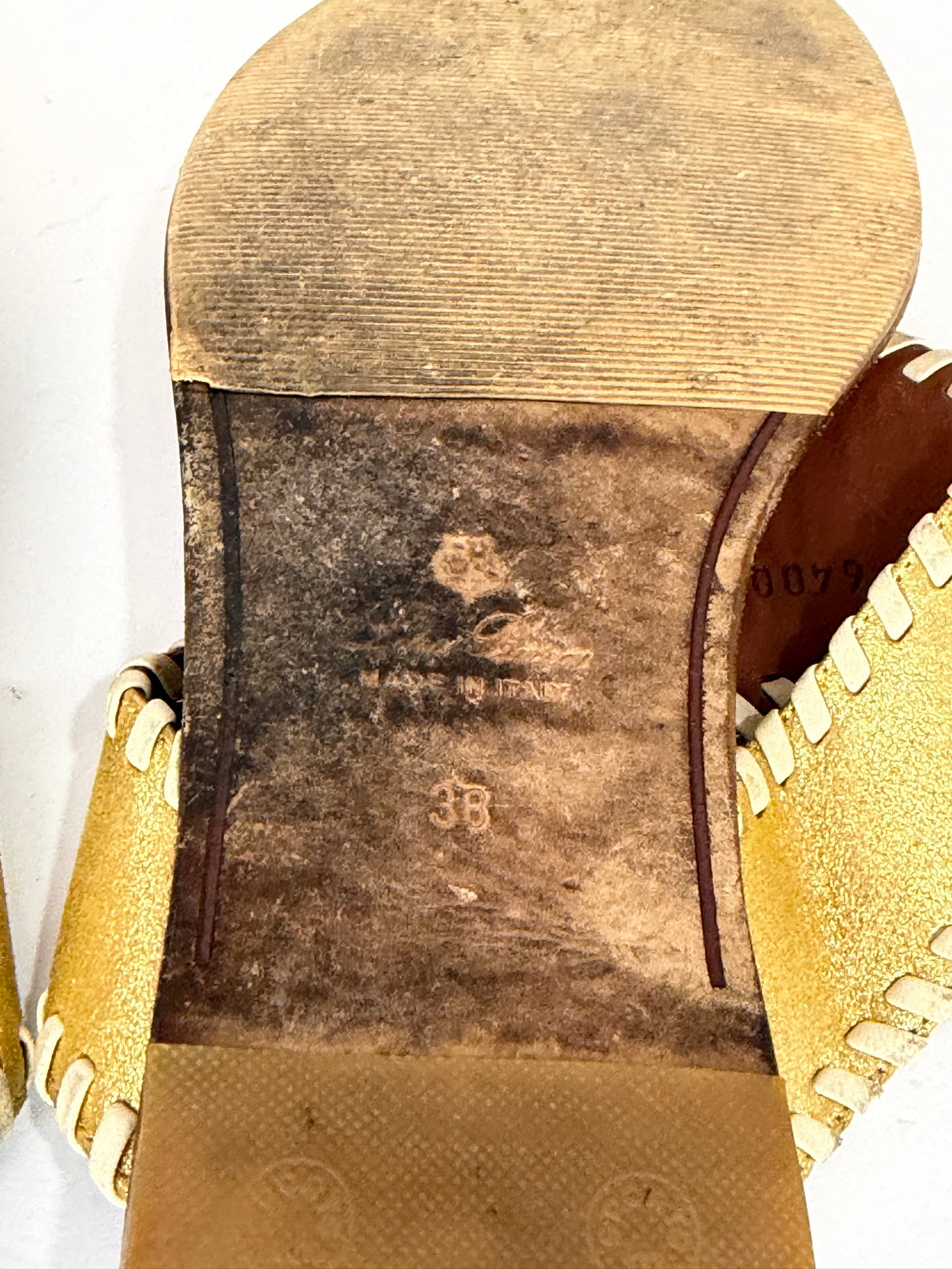 Loro Piana Jovis metallic leather thong sandals Size 38 EU/ 8 US/ 5 UK