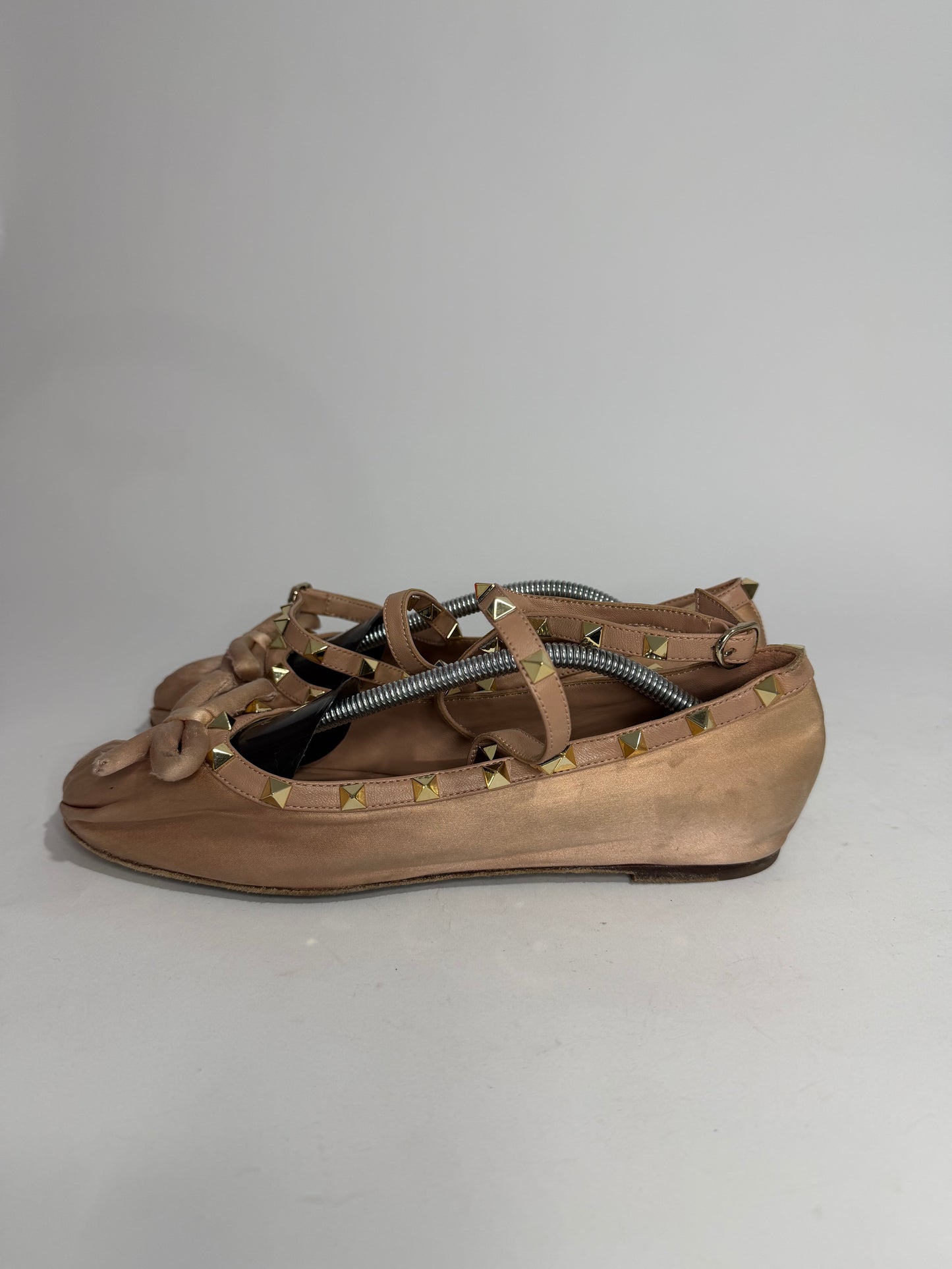 Valentino Garavani Rockstud Satin Ballet Flats Nude Size 39 EU/ 9 US