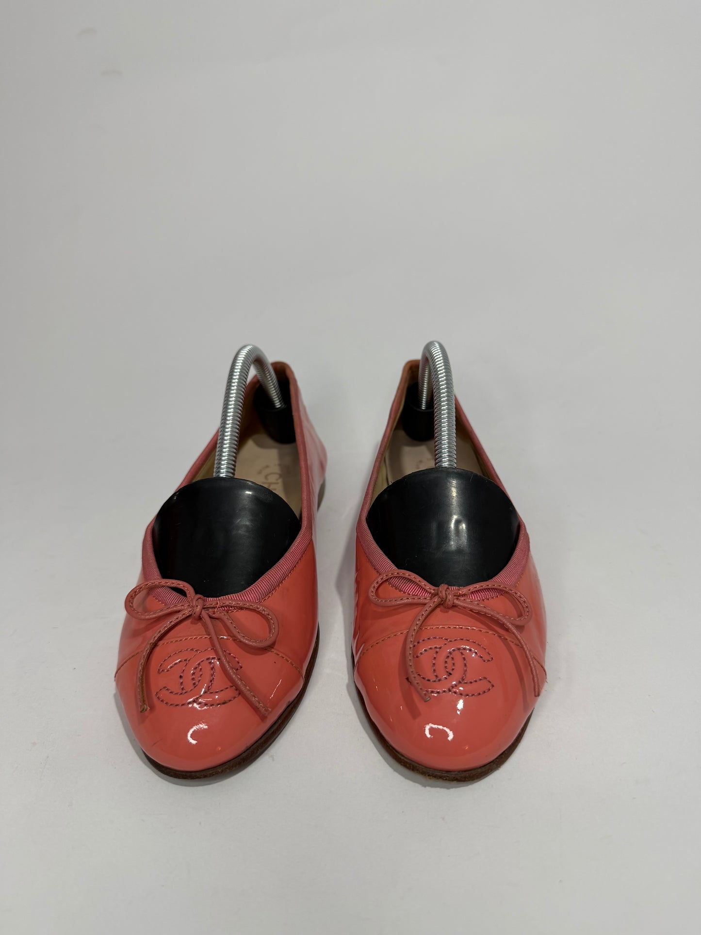 Chanel Pink Patent Leather CC Bow Ballet Flats Size 34 EU/ 4 US/ 1 UK