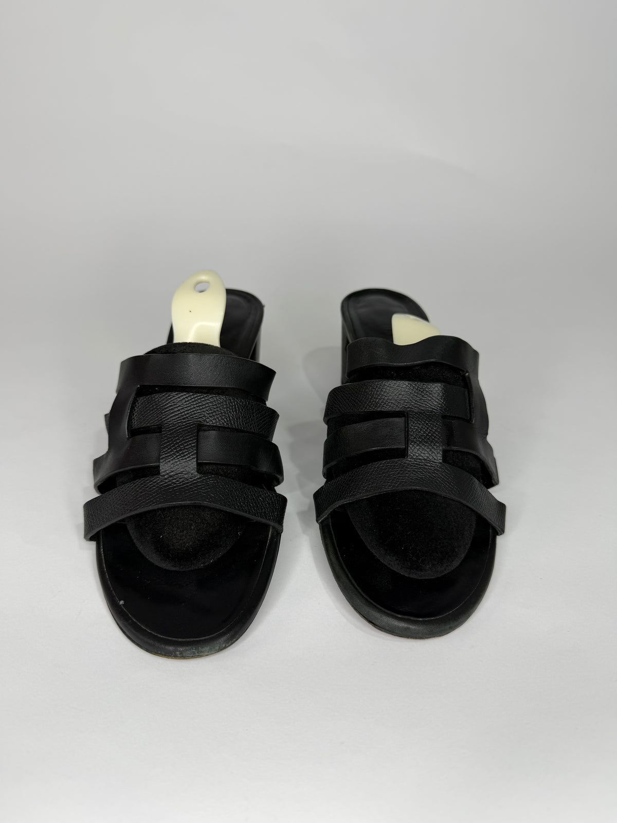 HERMÈS Black Leather Amica Sandals Size 38 EU/ 8 US / 5 UK