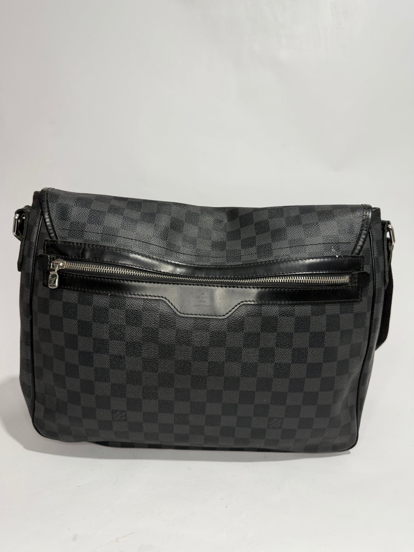 Louis Vuitton Damier Graphite Canvas Daniel MM Messenger Bag