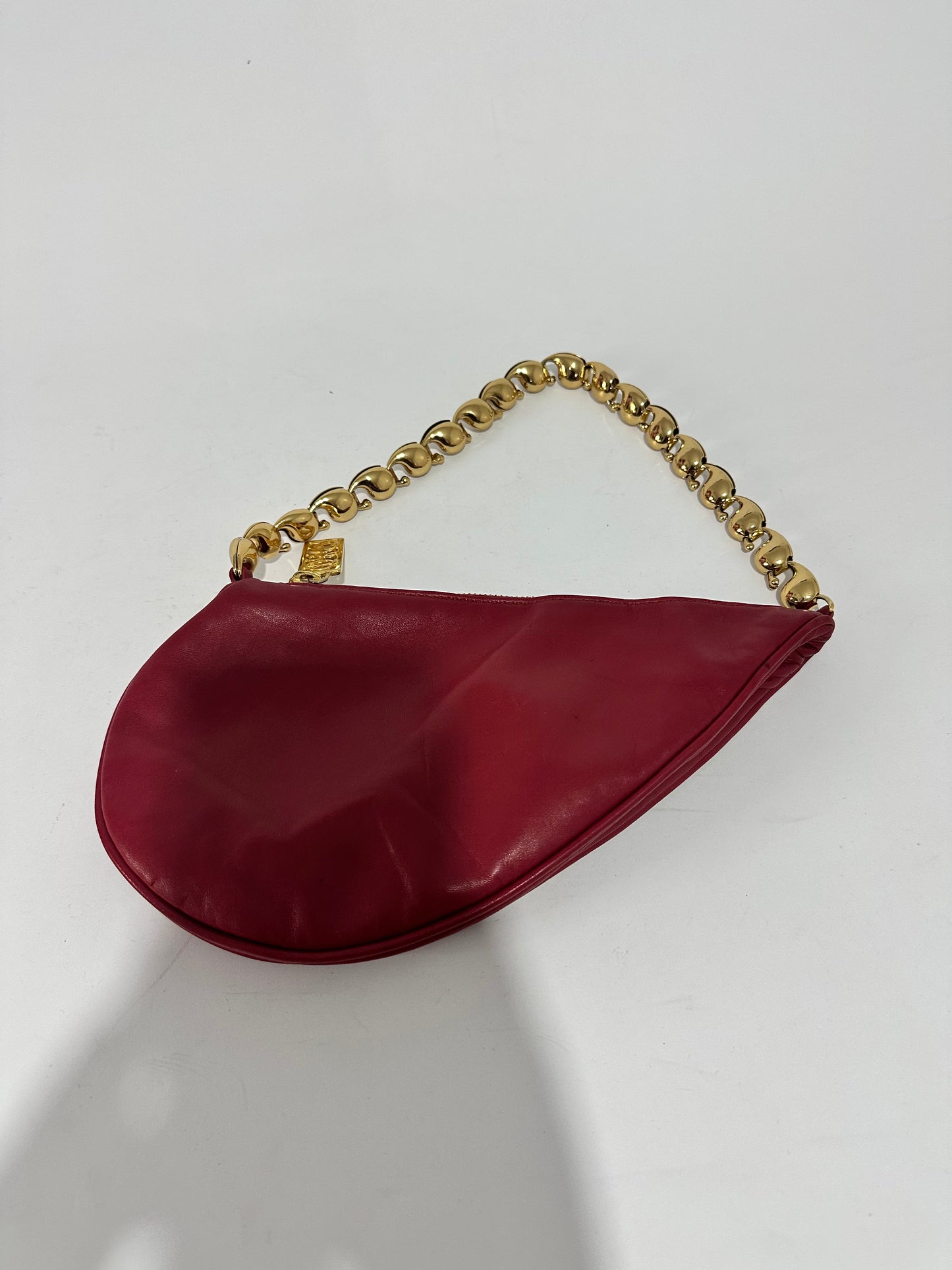 VINTAGE MOSCHINO Clutch Soft Leather Heart Gold Chain Handbag