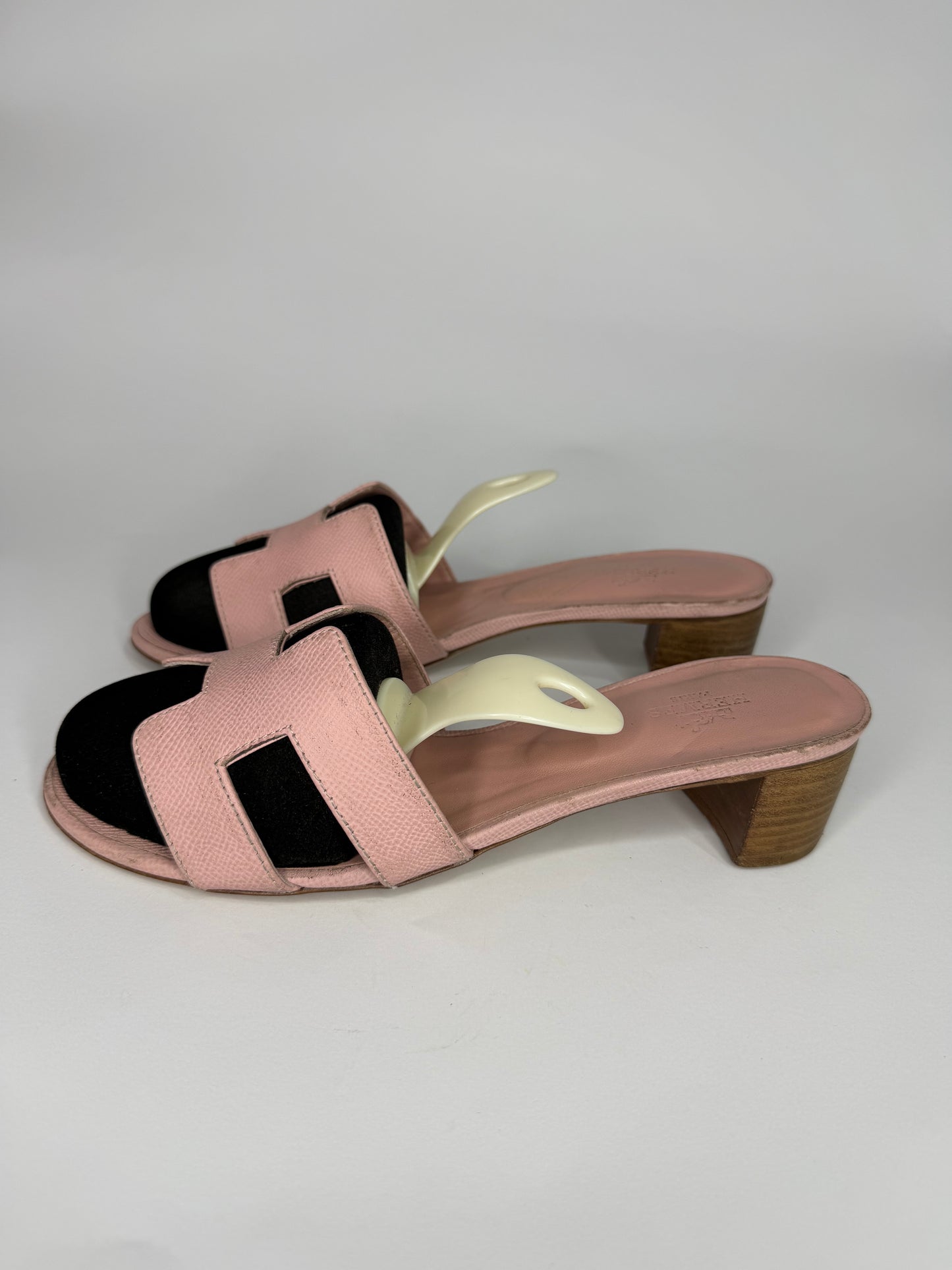 Hermes Pink Leather Oasis Slide Sandals Size 39  EU/ 9 US/ 6 UK