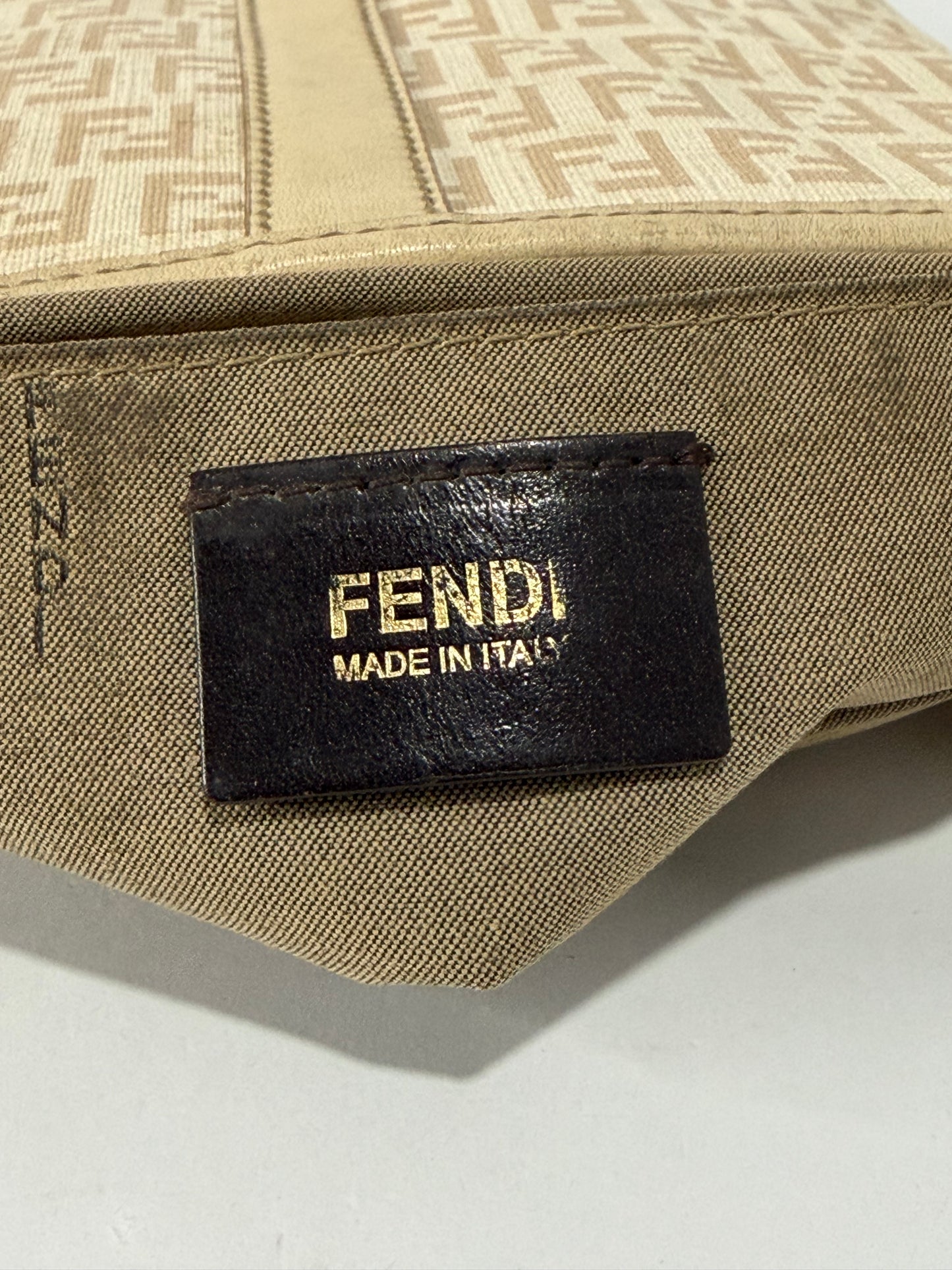 FENDI PRE-OWNED
2000-2010 Zucchino Canvas crossbody bag