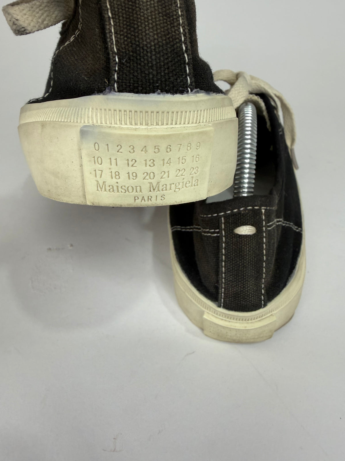 Maison MargielaTabi Low Sneaker Size 38 EU/ 8 US/ 5 UK