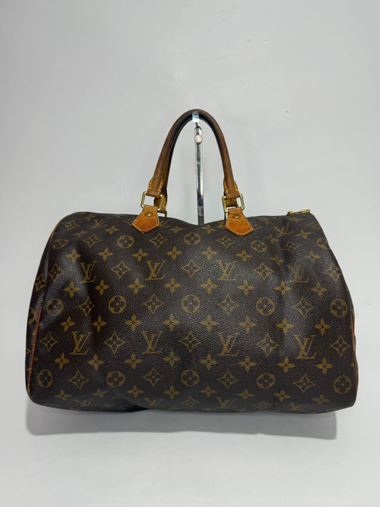 LOUIS VUITTON Monogram Speedy 35