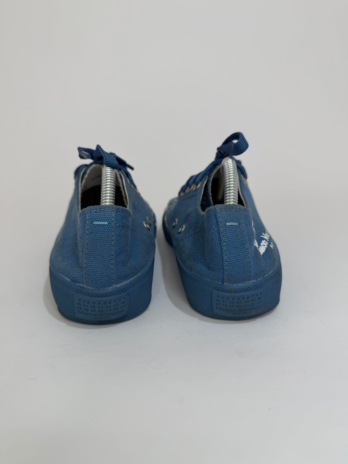 Maison Martin Margiela Blue/White Splatter Canvas Tabi Low Top Sneakers Size 38 EU/ 8 US/ 5 UK