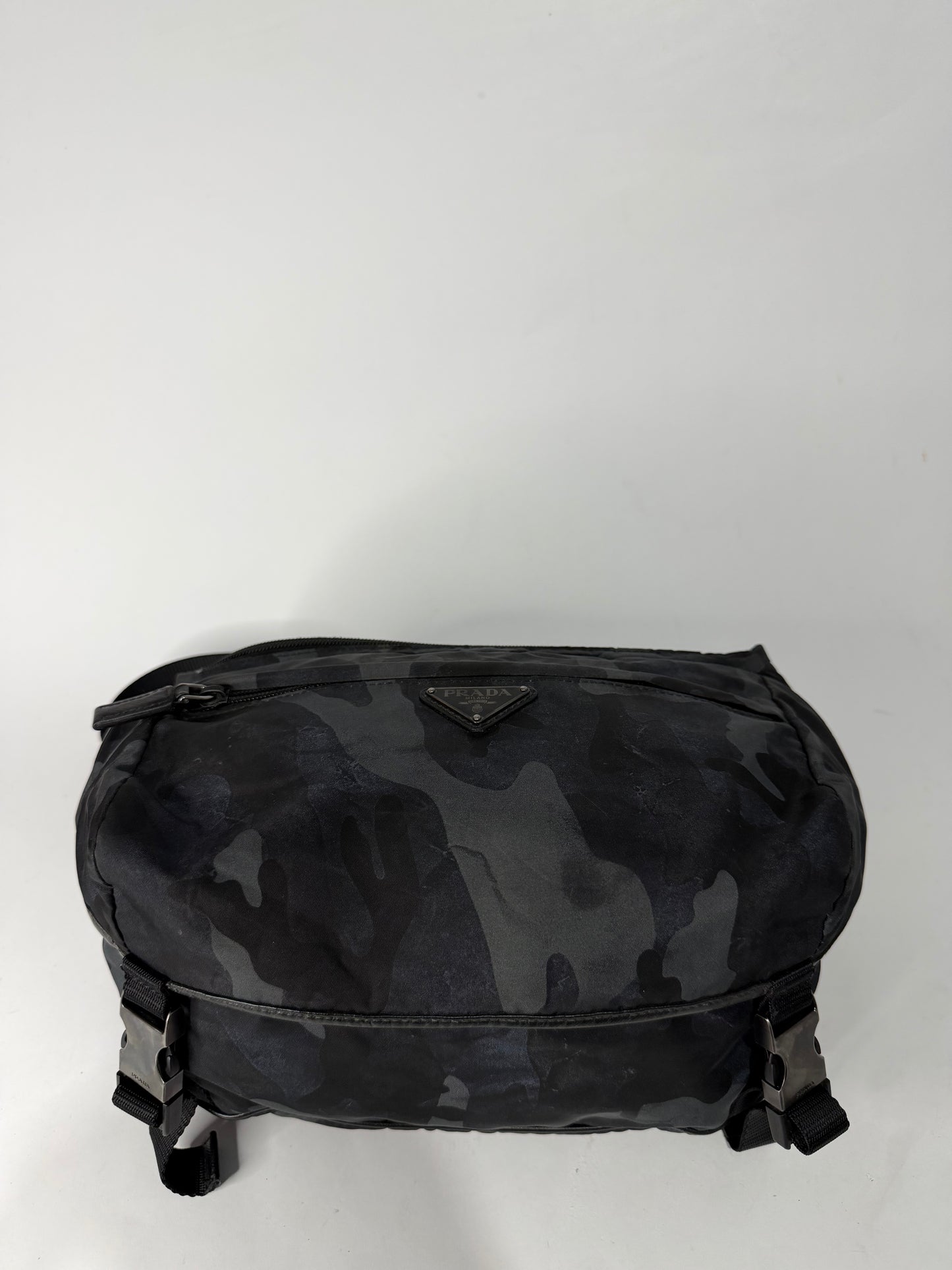 PRADA
Tessuto Nylon Camouflage Belt Bag Fumo