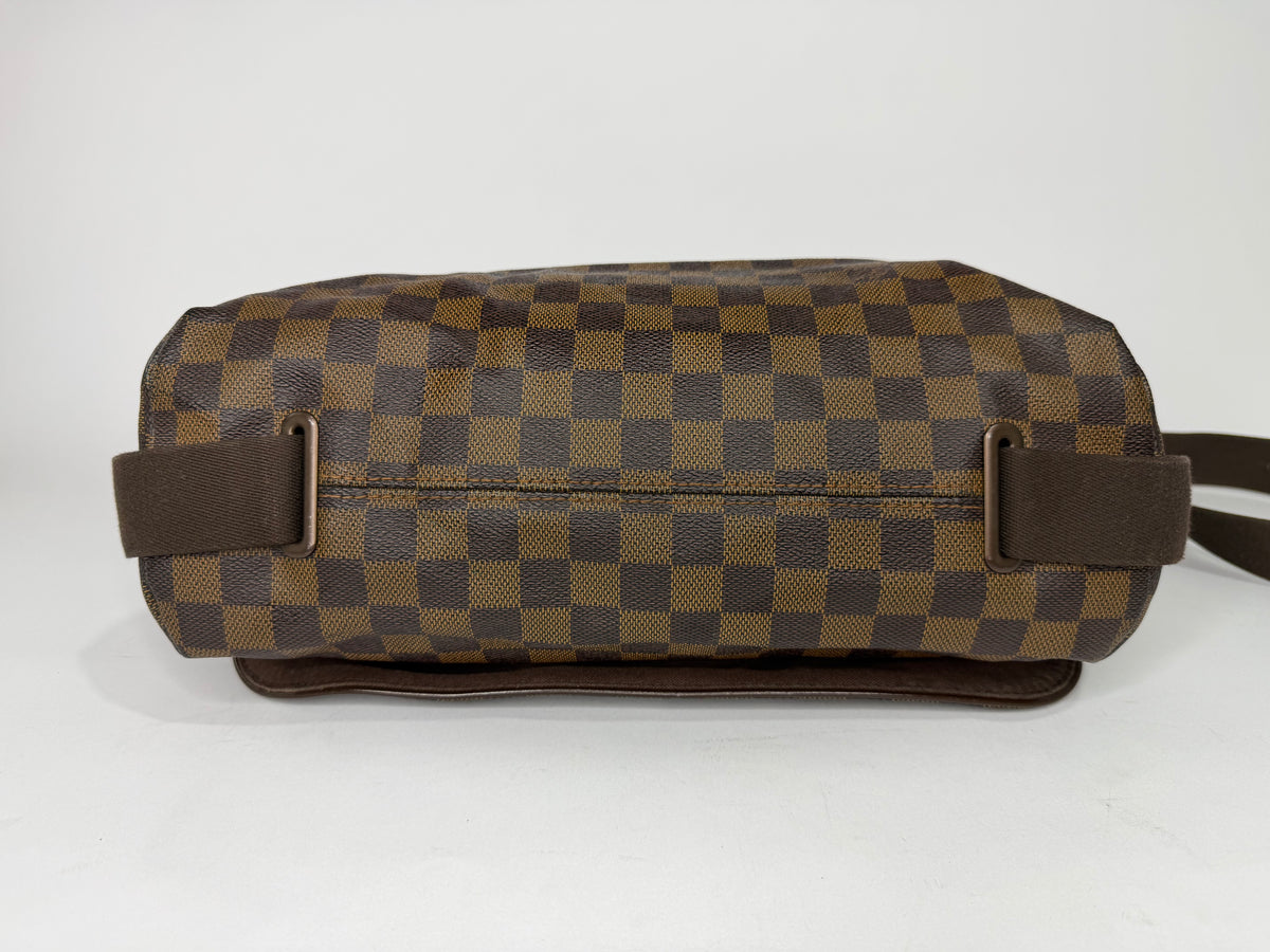 LOUIS VUITTON
Damier Ebene Brooklyn GM