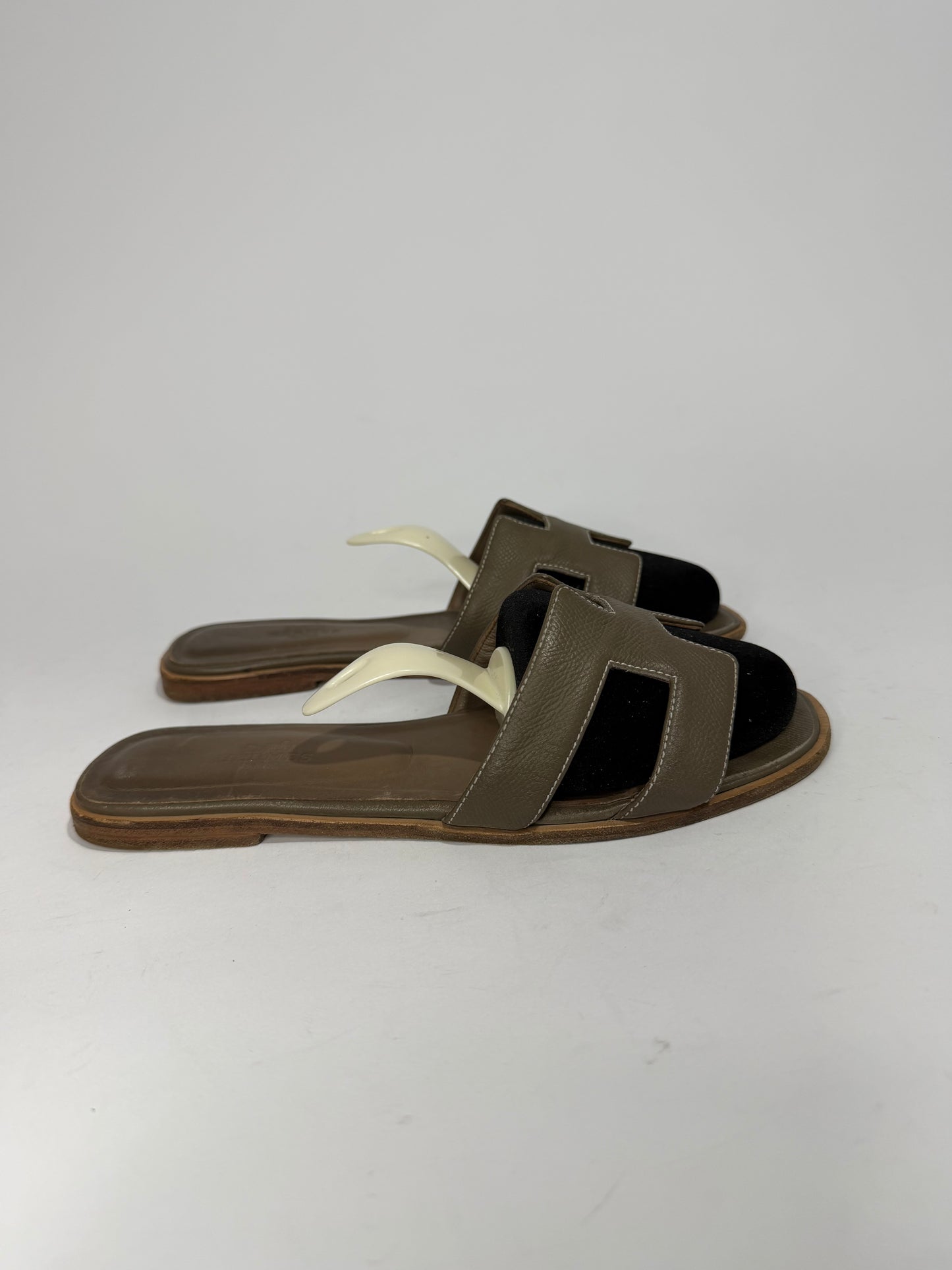 HERMES Grey Epsom Oran Sandals Size 40 EU/10 US / 7 UK