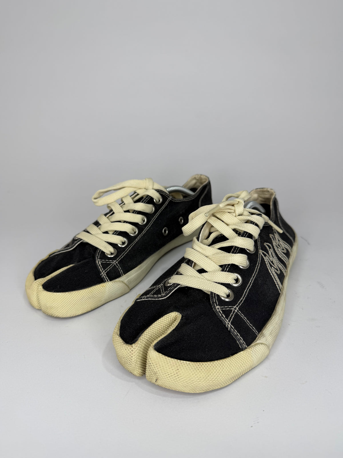 Maison Margiela Black Canvas Embroidery Tabi Sneakers Size 39 EU/ 7 US