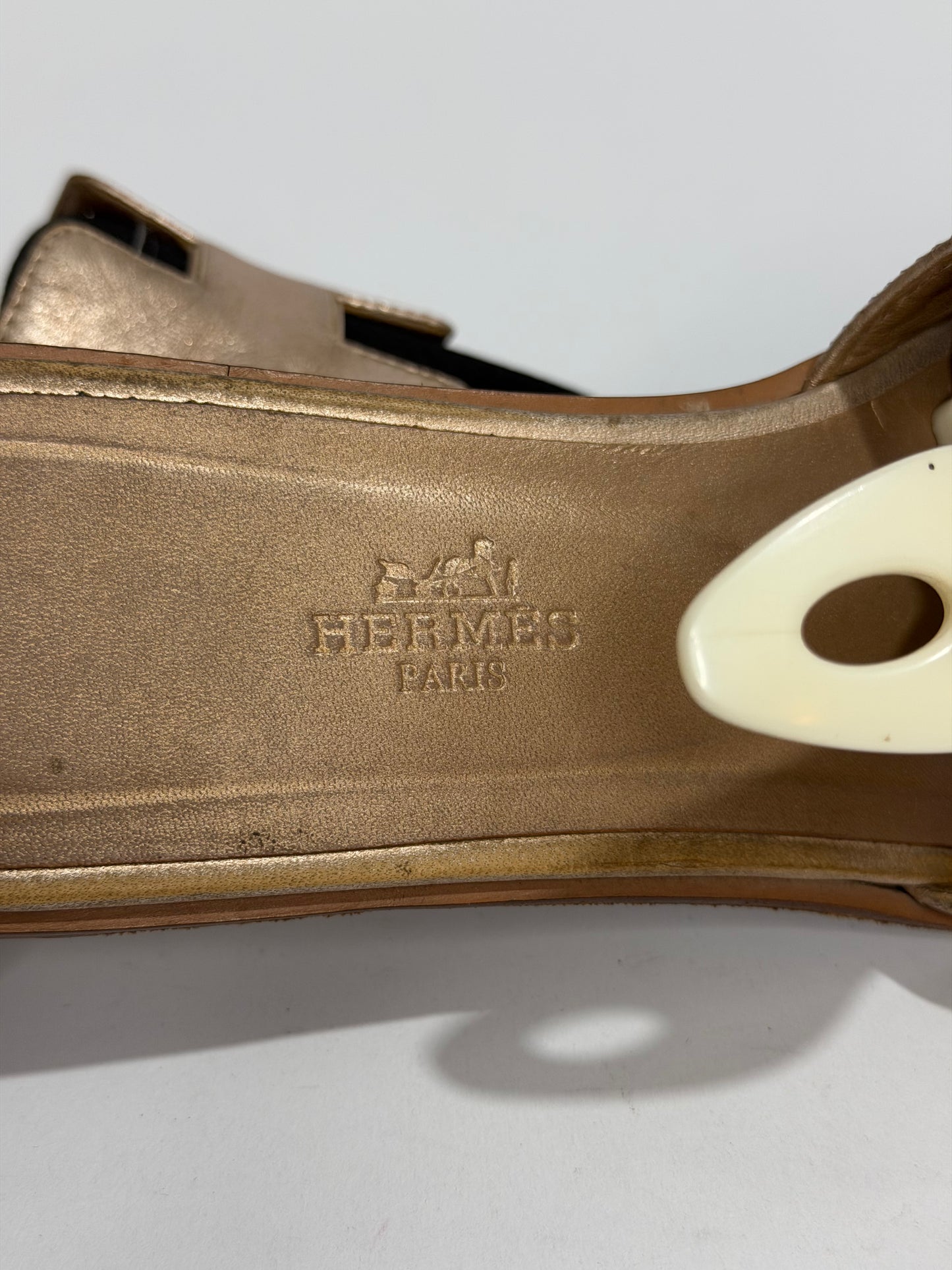 HERMES Metallic Box Calfskin Oran Sandals 38 EU/ 8 US / 5 UK