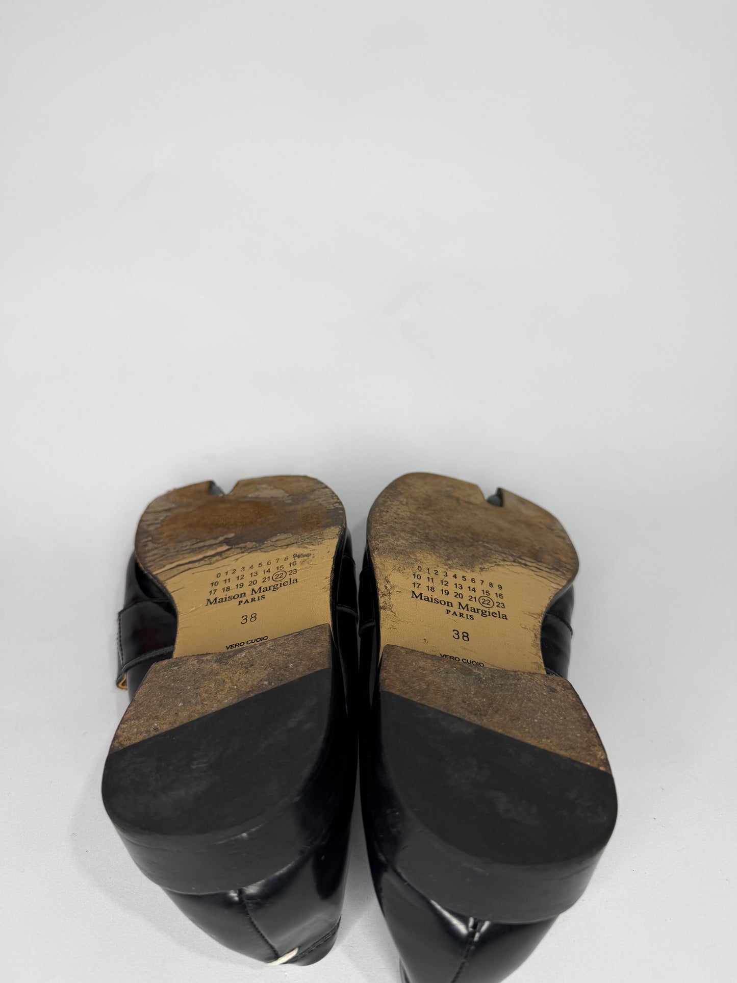 Maison MargeilaTabi strap split-toe loafers Size 38 EU/ 8 US/ 5 UK
