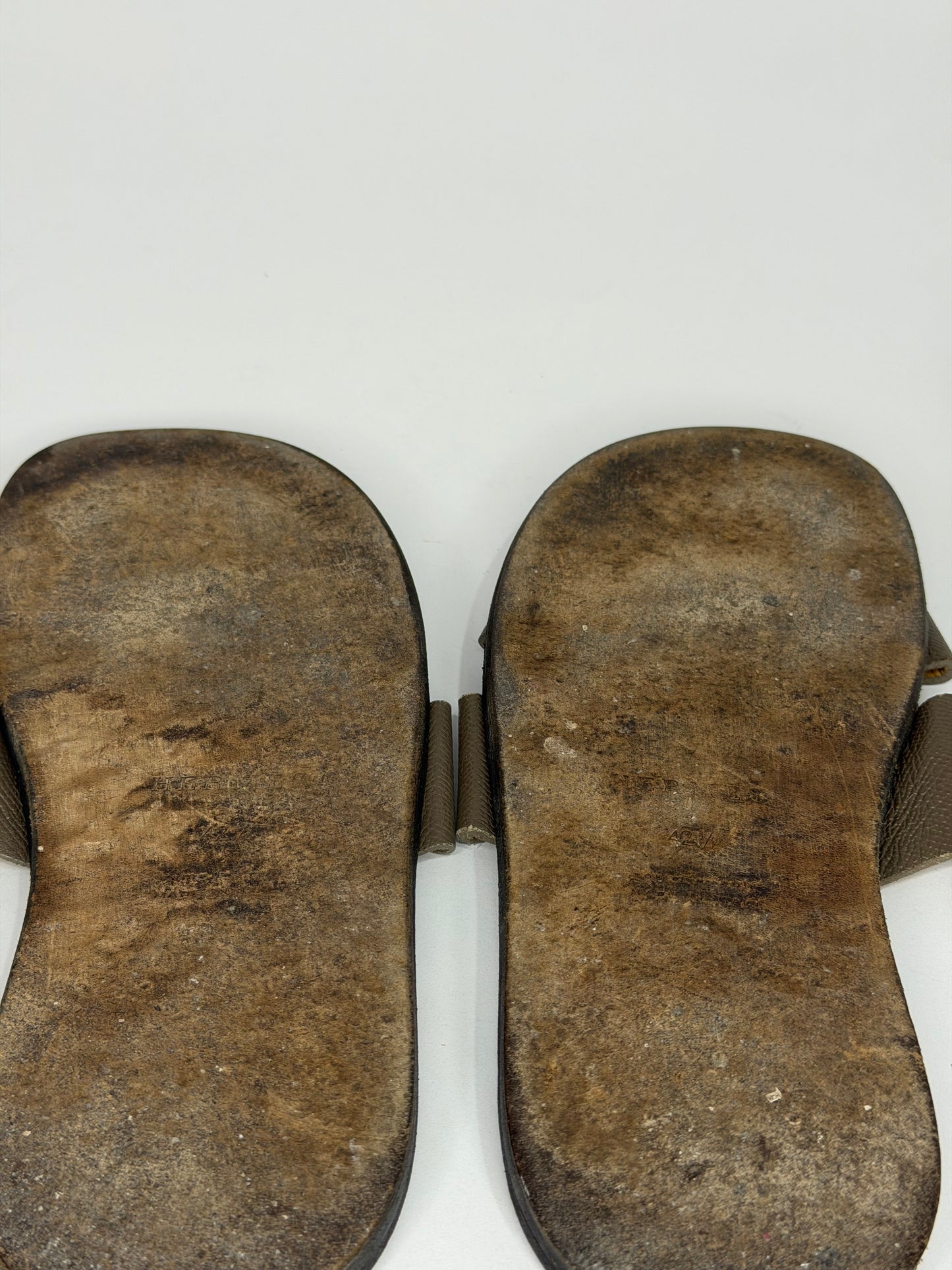 Hermes Beige Izmir Epsom Leather sandal Grey Size 42.5 EU/ 8.5 UK/ 9.5 US