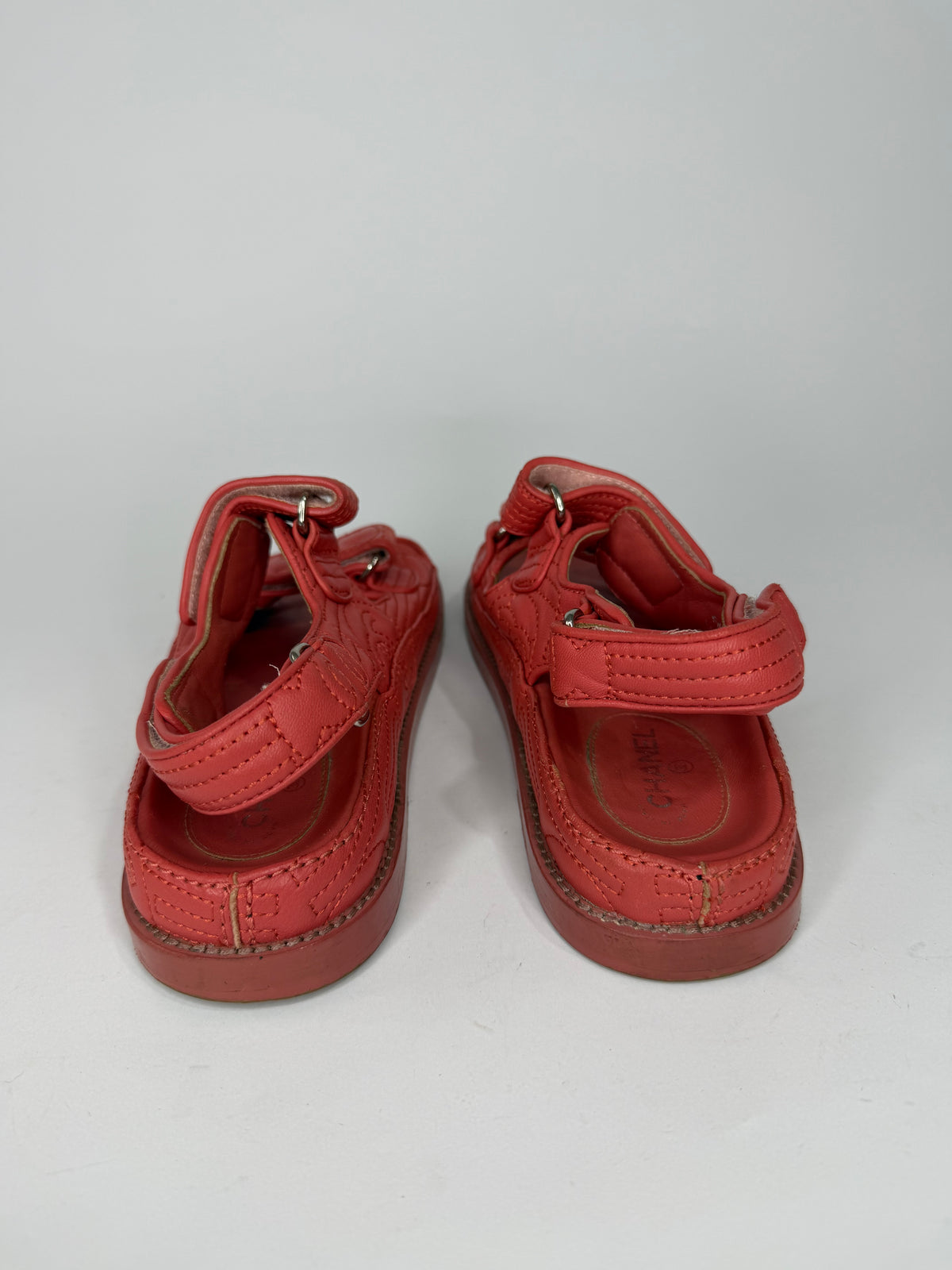 Chanel
2019 Interlocking CC Logo Sandals
Women's Size: 5 US | IT 35