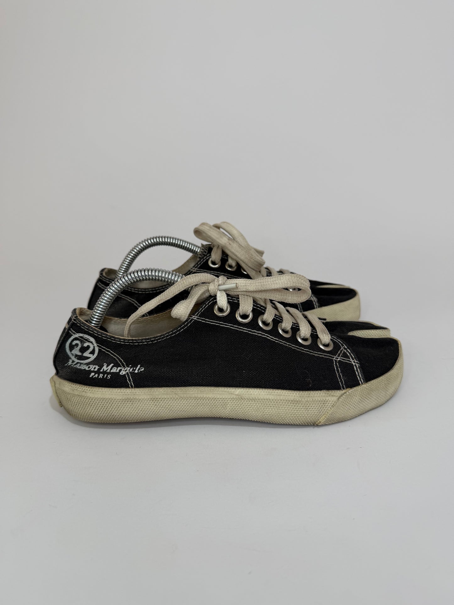 Maison Margiela 22 Tabi Low Sneaker Size 35.5 EU/ 5.5 US/ 2.5UK