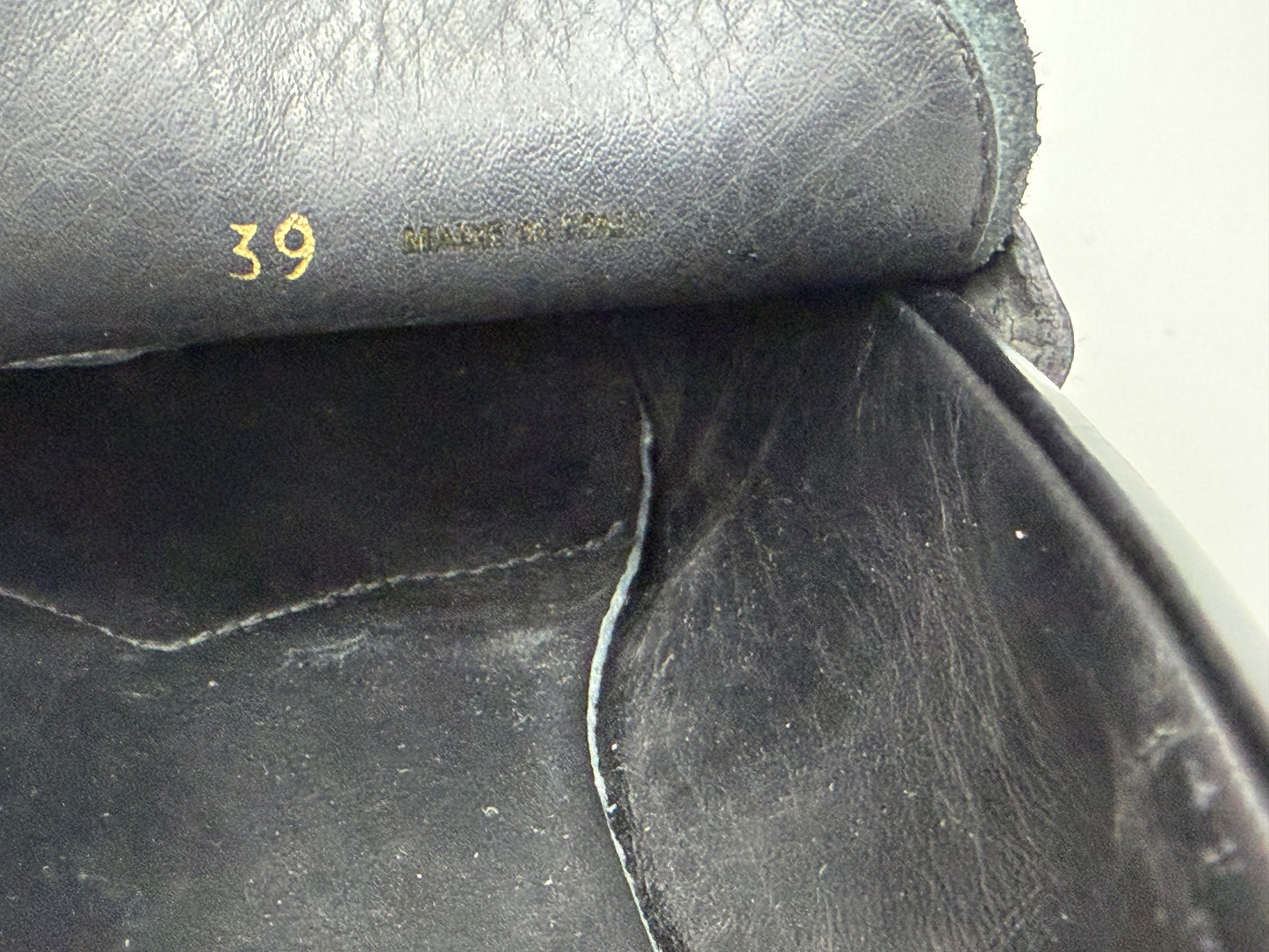 Miu Miu
Black Leather Penny Loafers
Women's Size: 9 US | IT 39