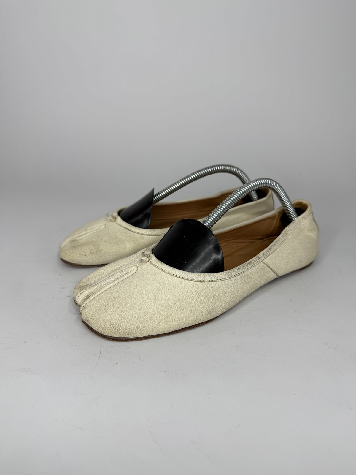 Maison Margiela Tabi Ballet Flats Ivory Leather Split-Toe EU 36